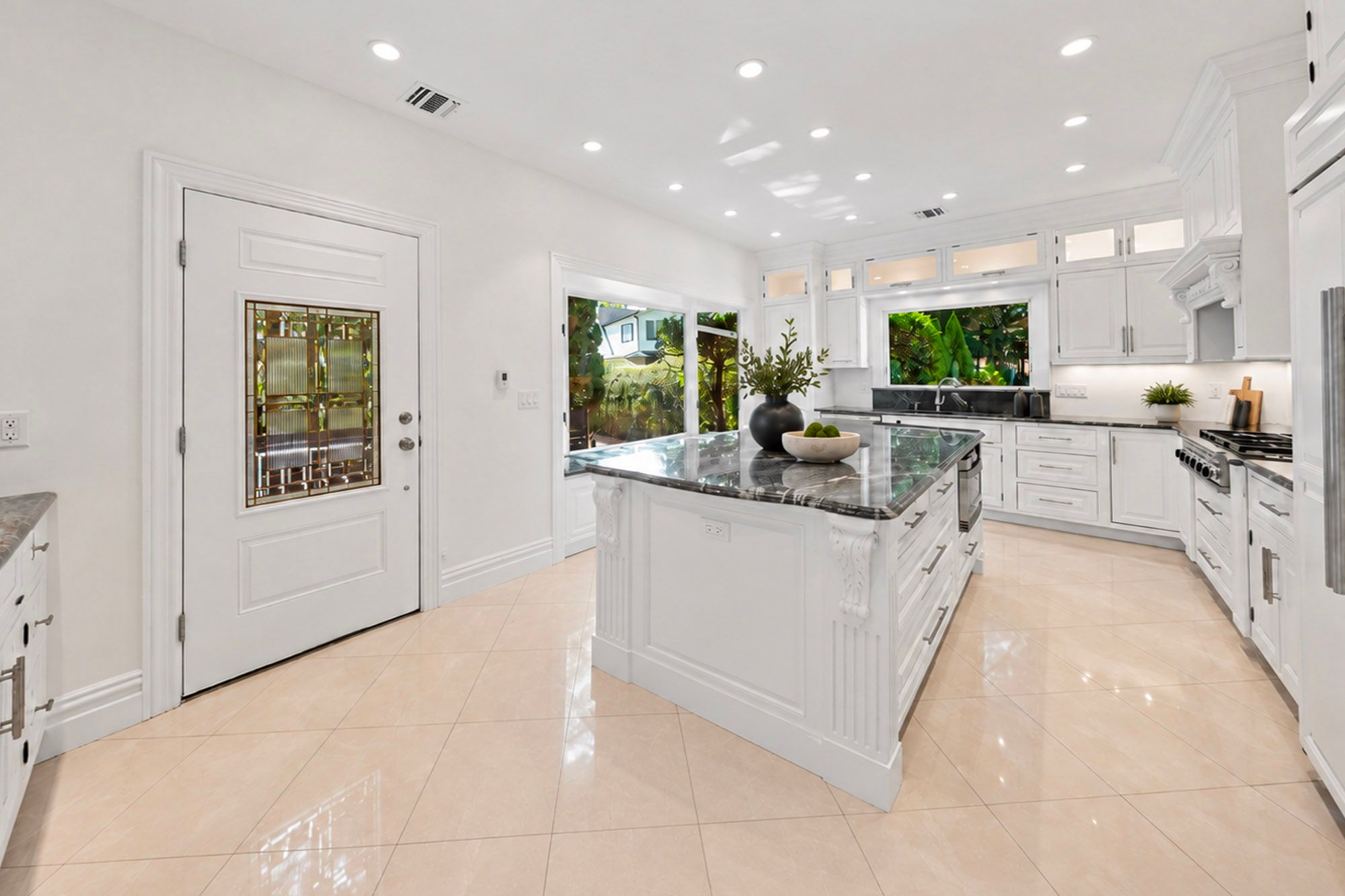 3 Bridle Way