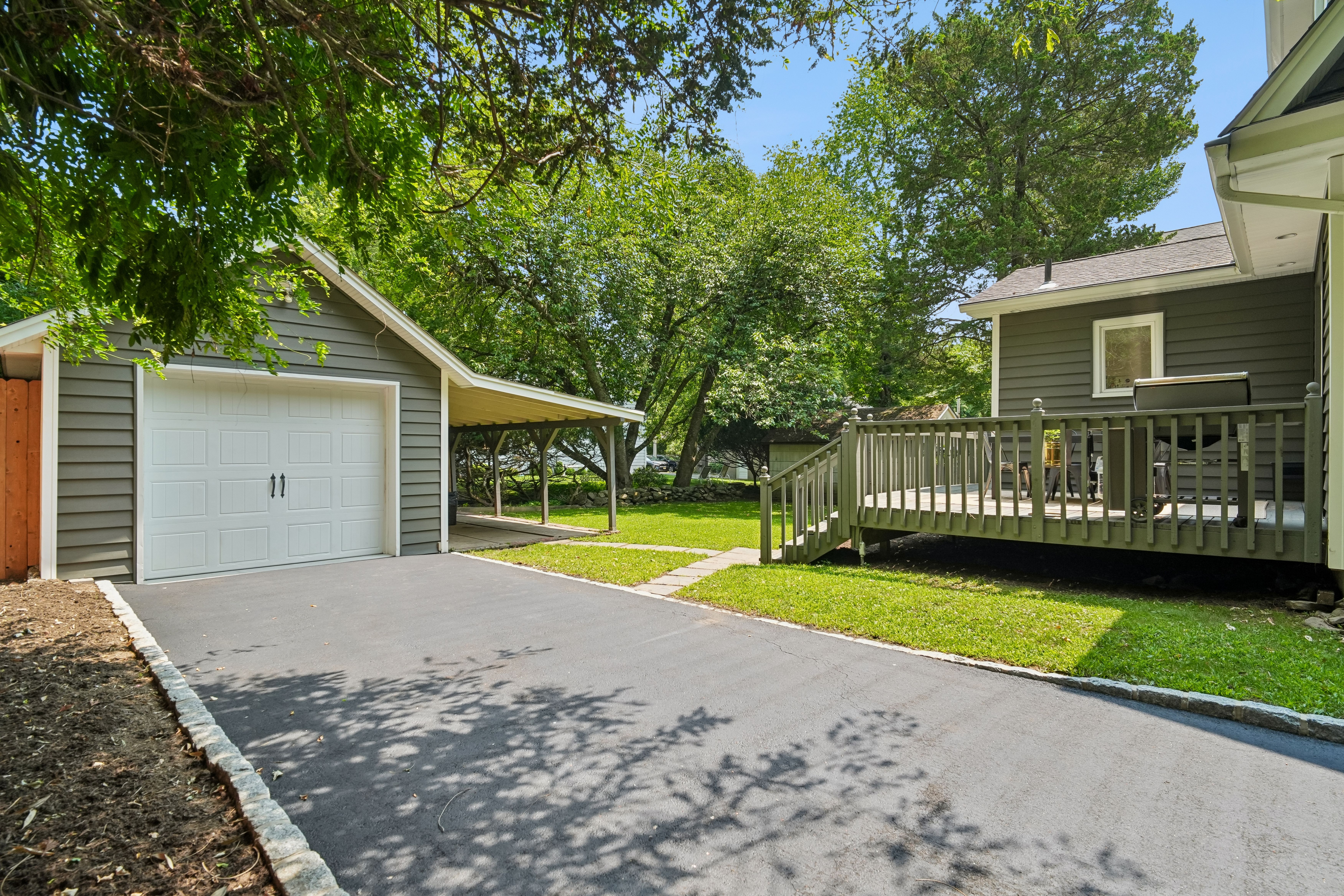 17 River Road 