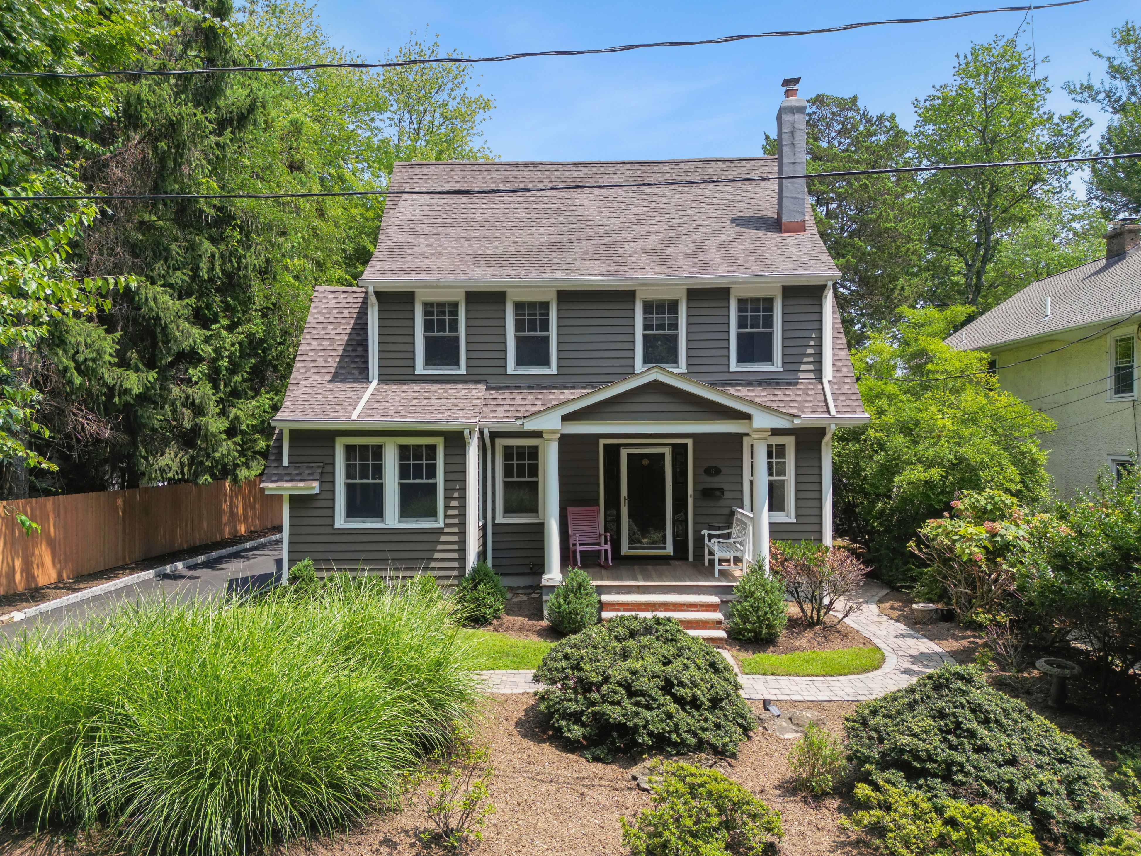 17 River Road 