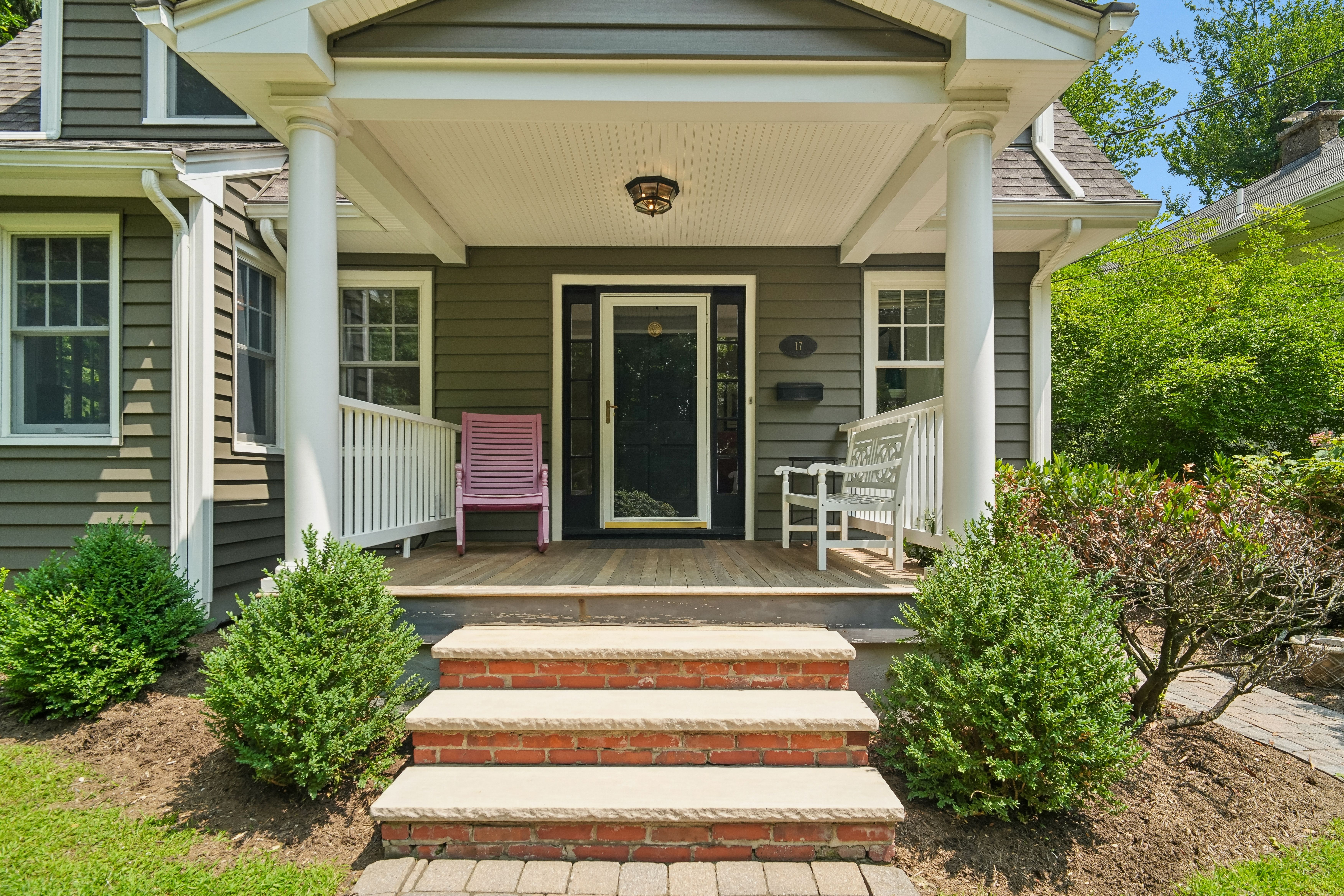 17 River Road 