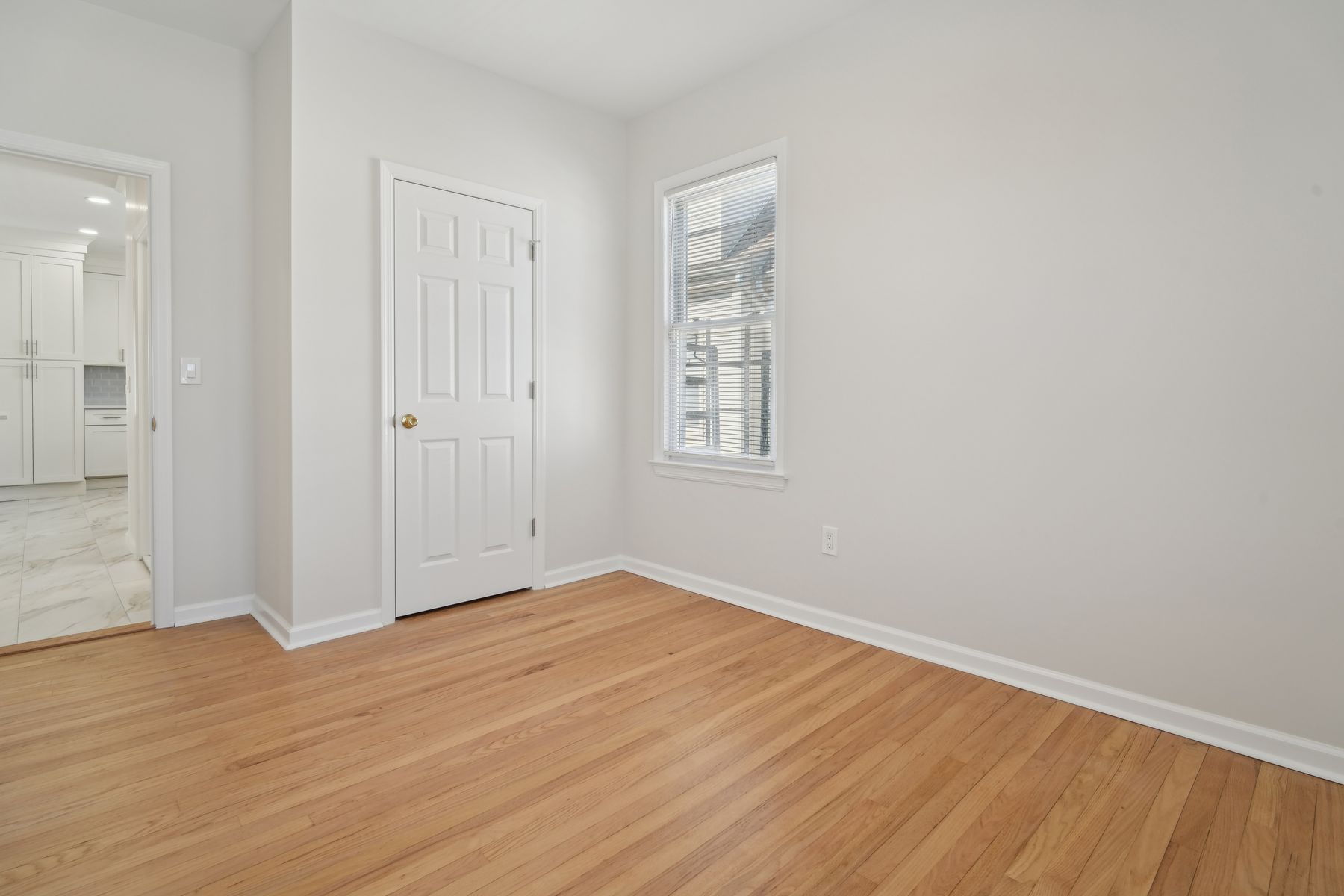 403 Abington Avenue Unit 2