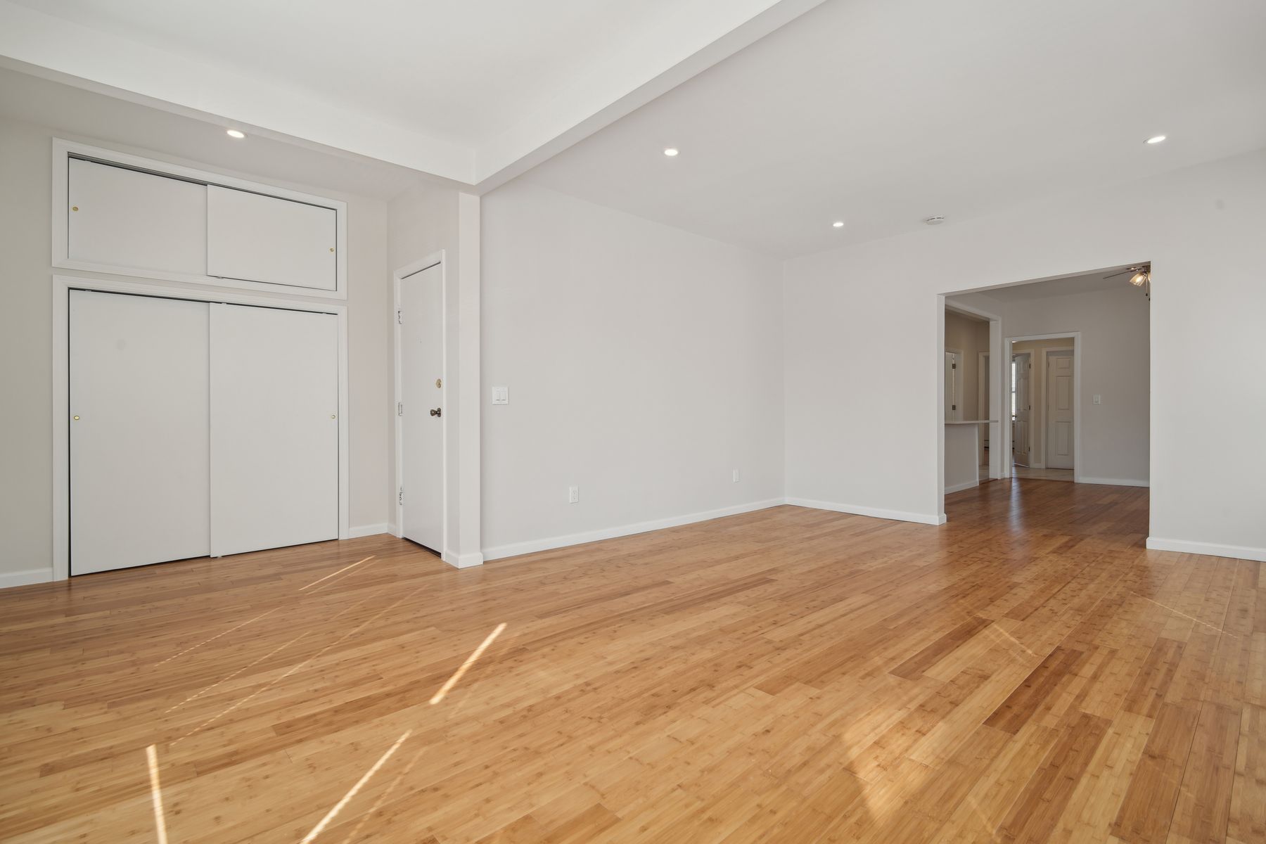 403 Abington Avenue Unit 2