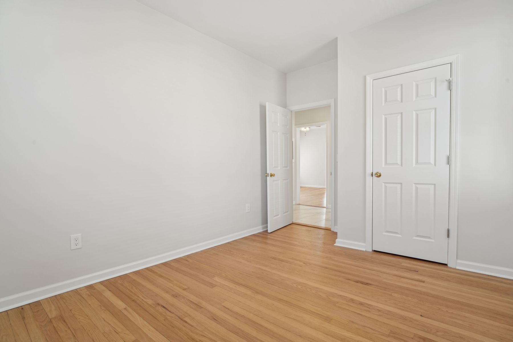 403 Abington Avenue Unit 2
