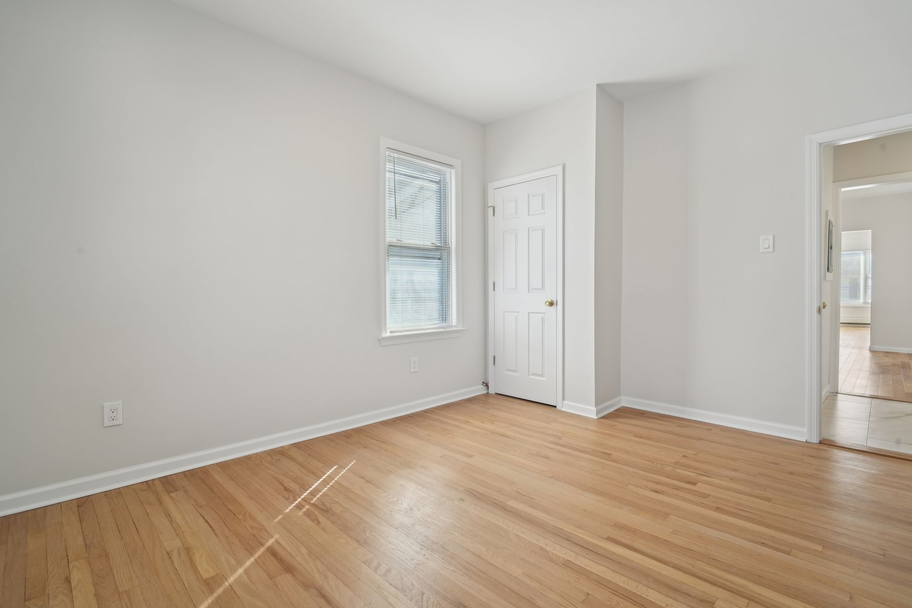 403 Abington Avenue Unit 2