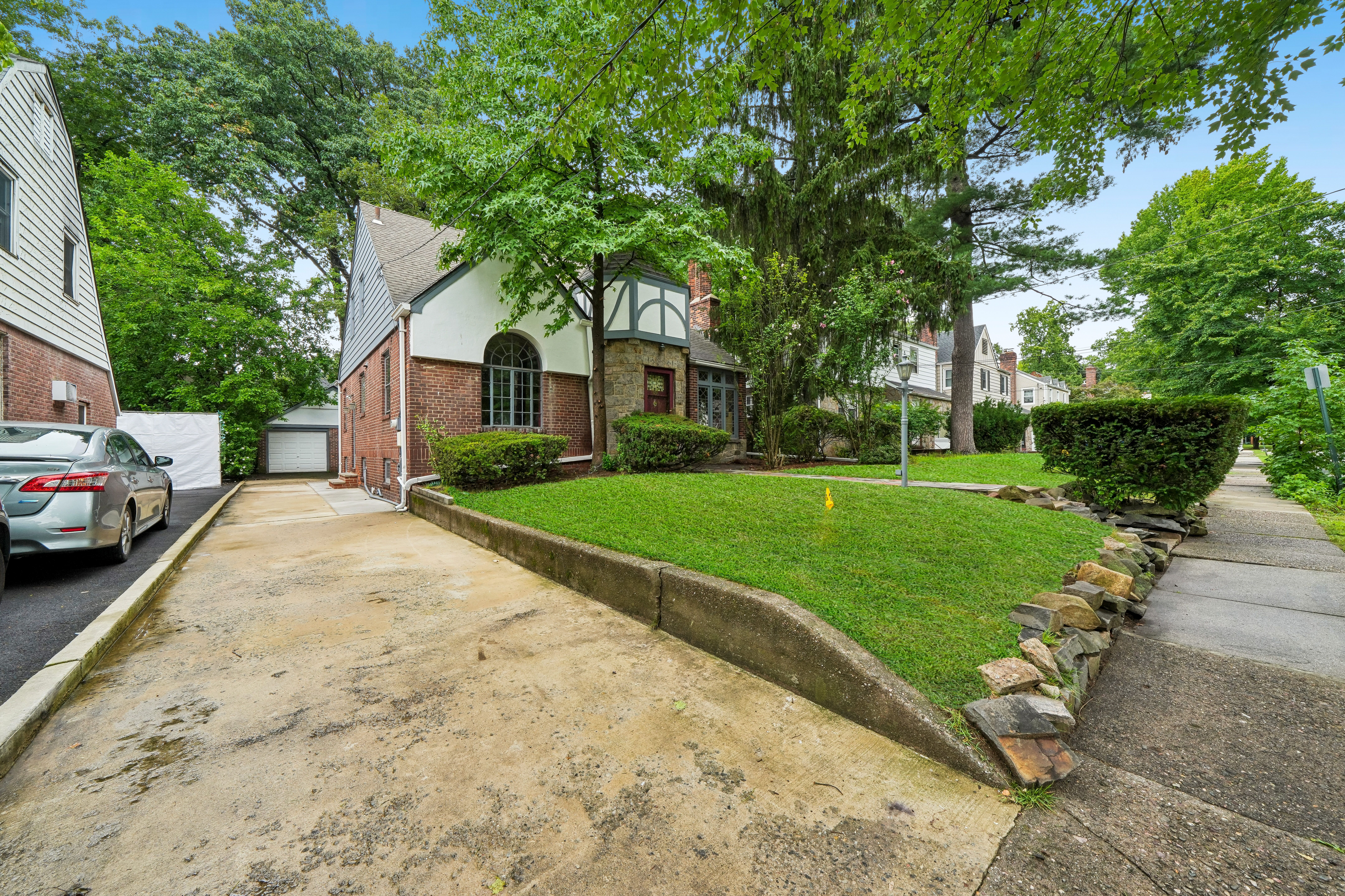 1094 Belle Avenue 