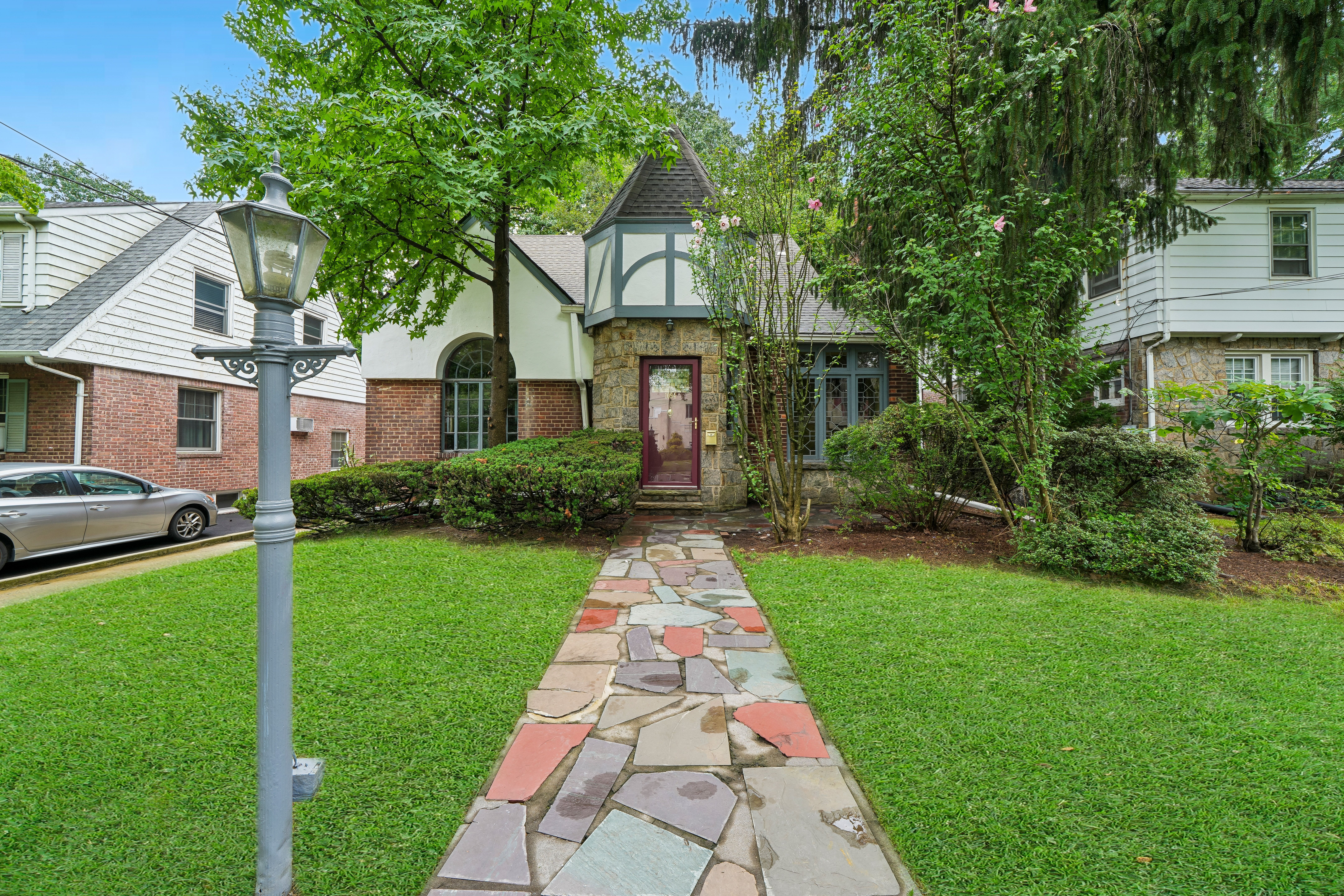 1094 Belle Avenue 