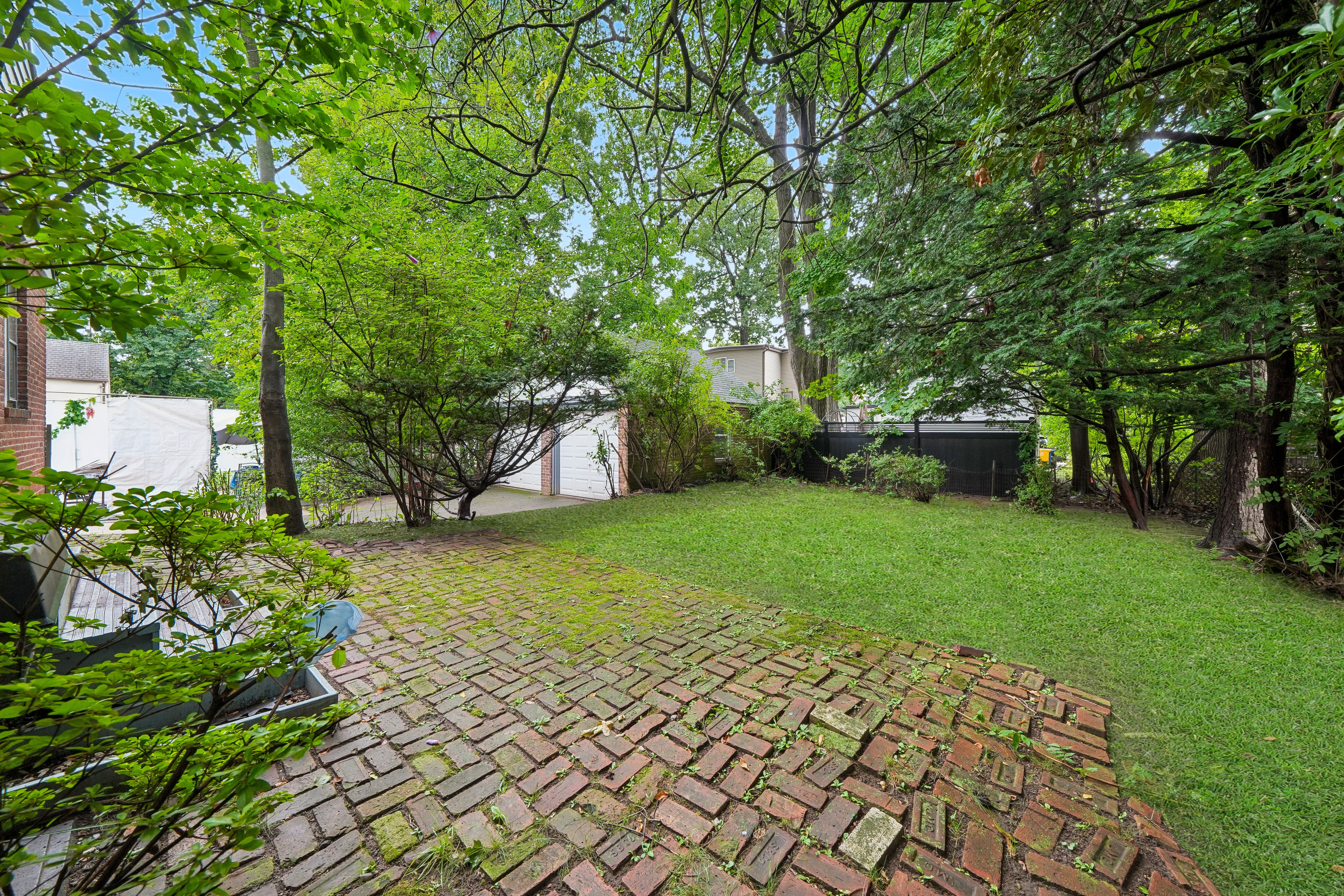 1094 Belle Avenue 