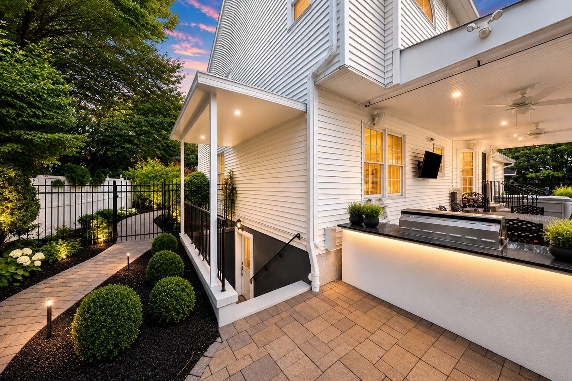 5 Gates Place