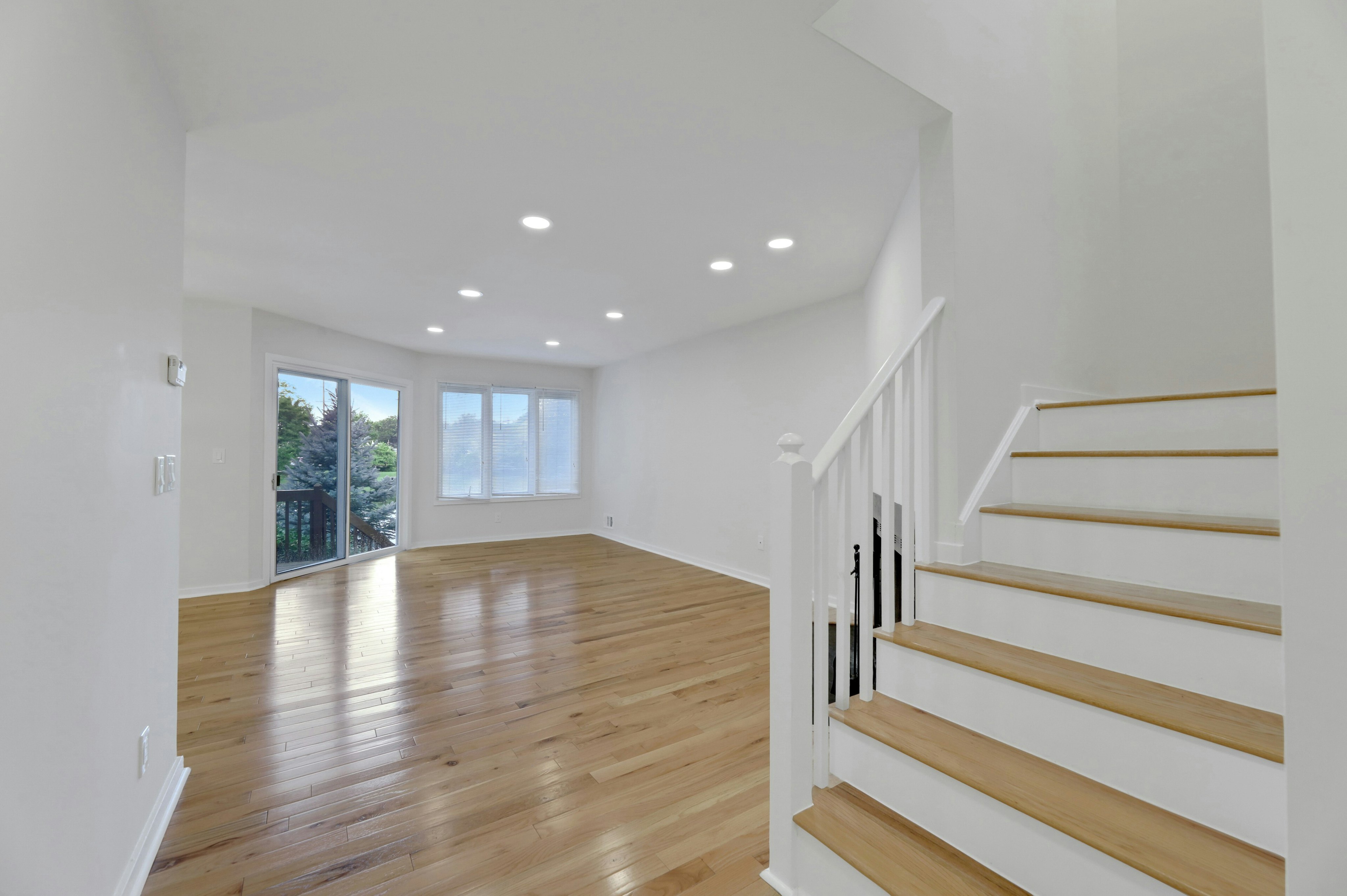 35 Reagan Way 