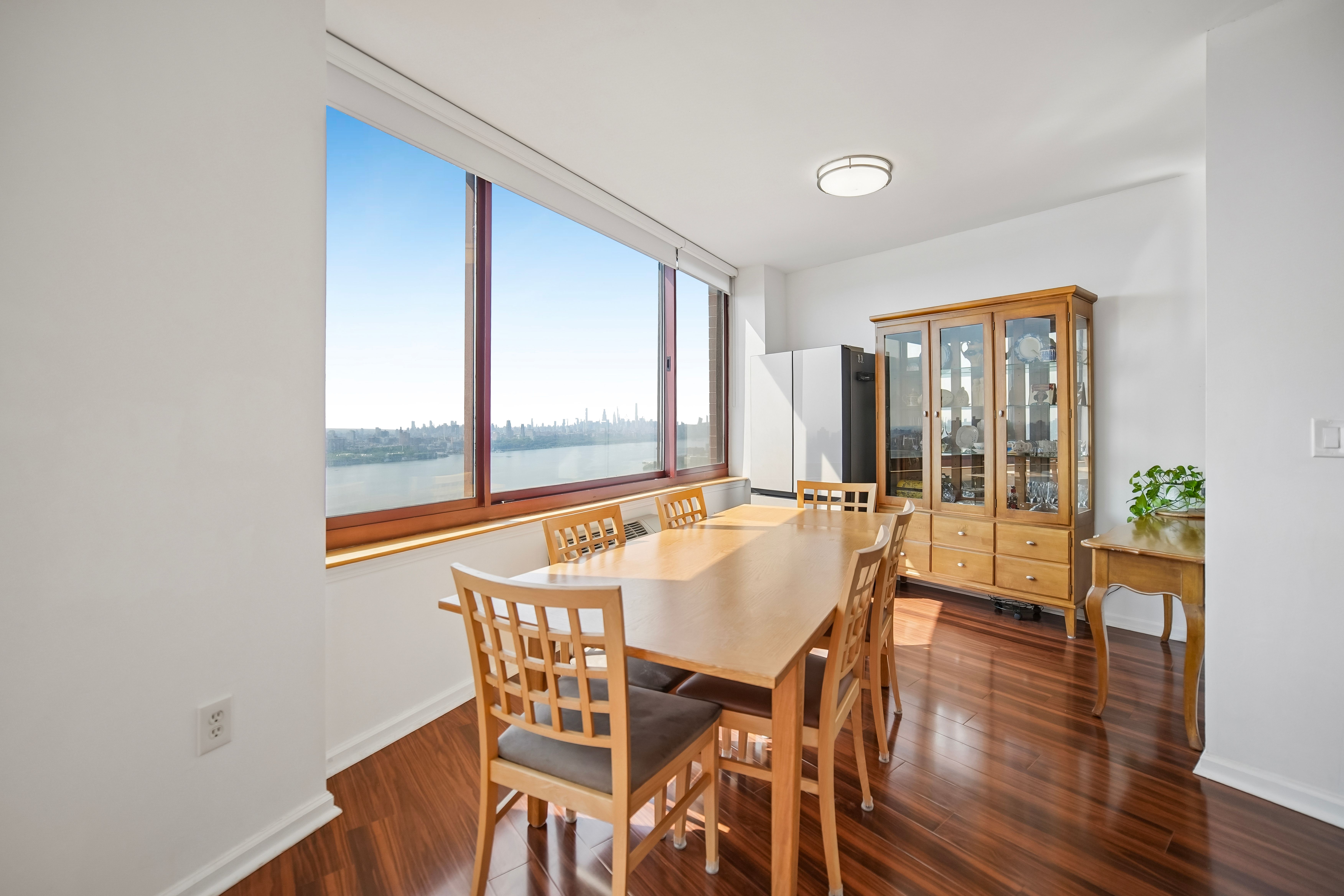 100 Old Palisade Road 3305