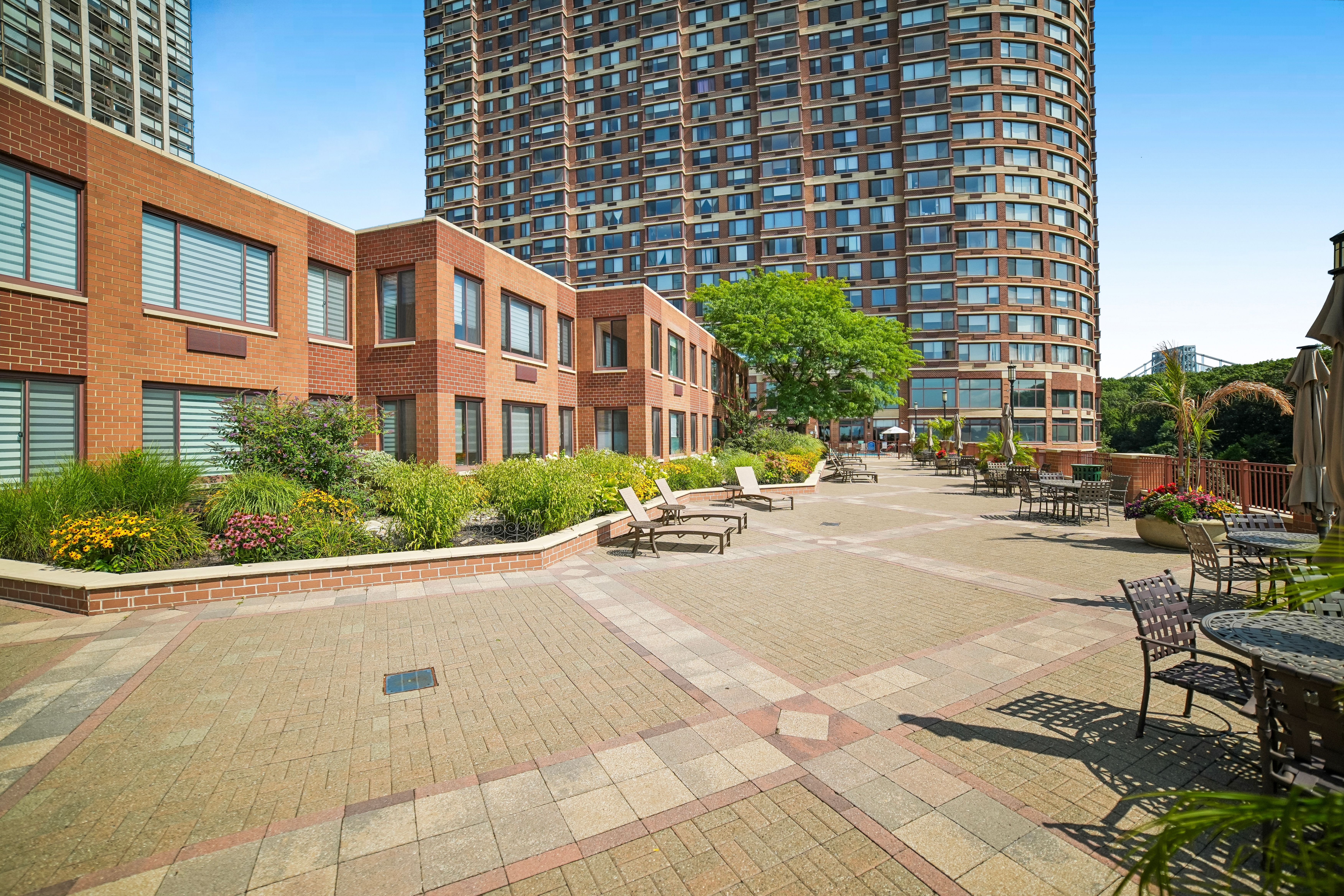 100 Old Palisade Road 3305