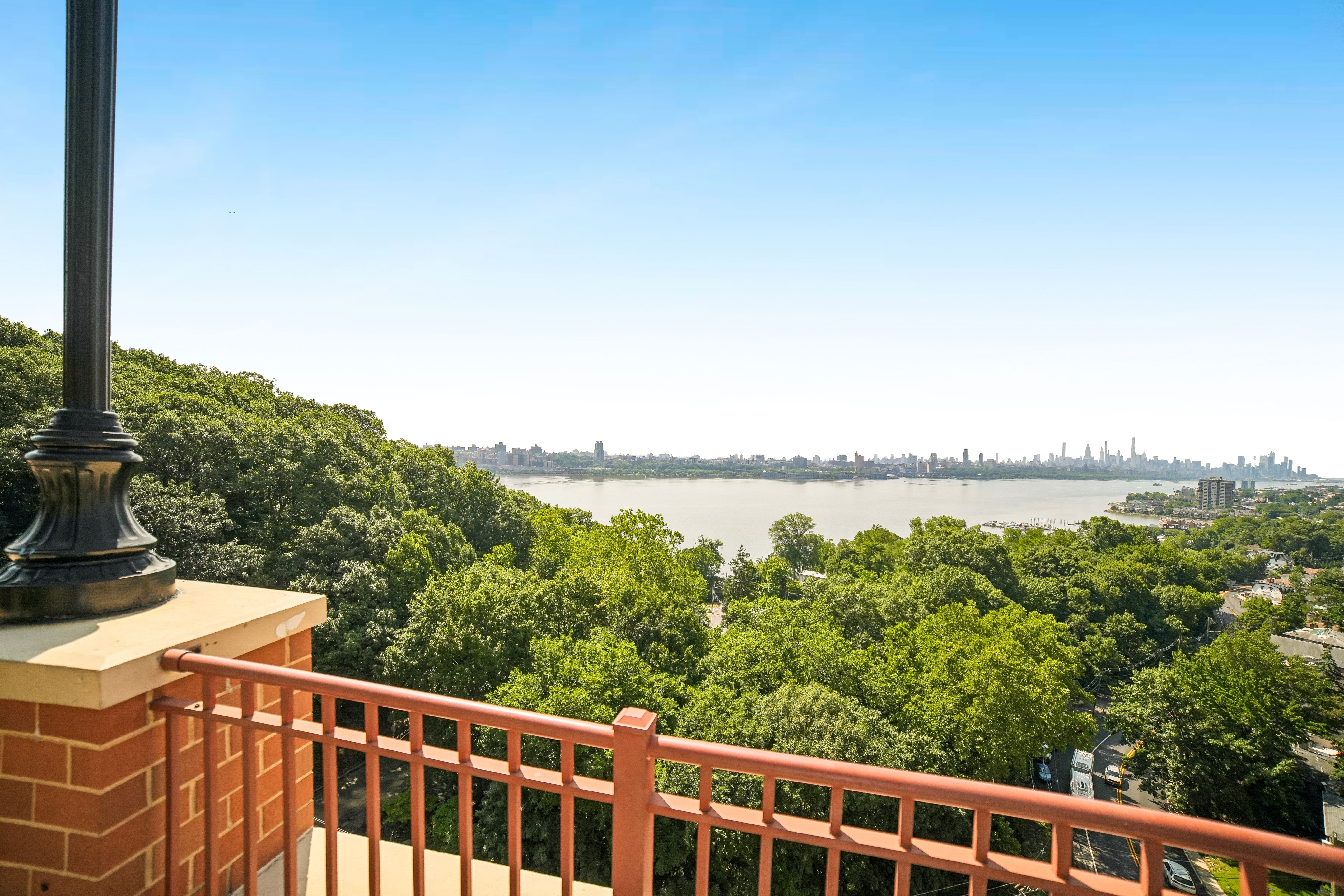100 Old Palisade Road 3305