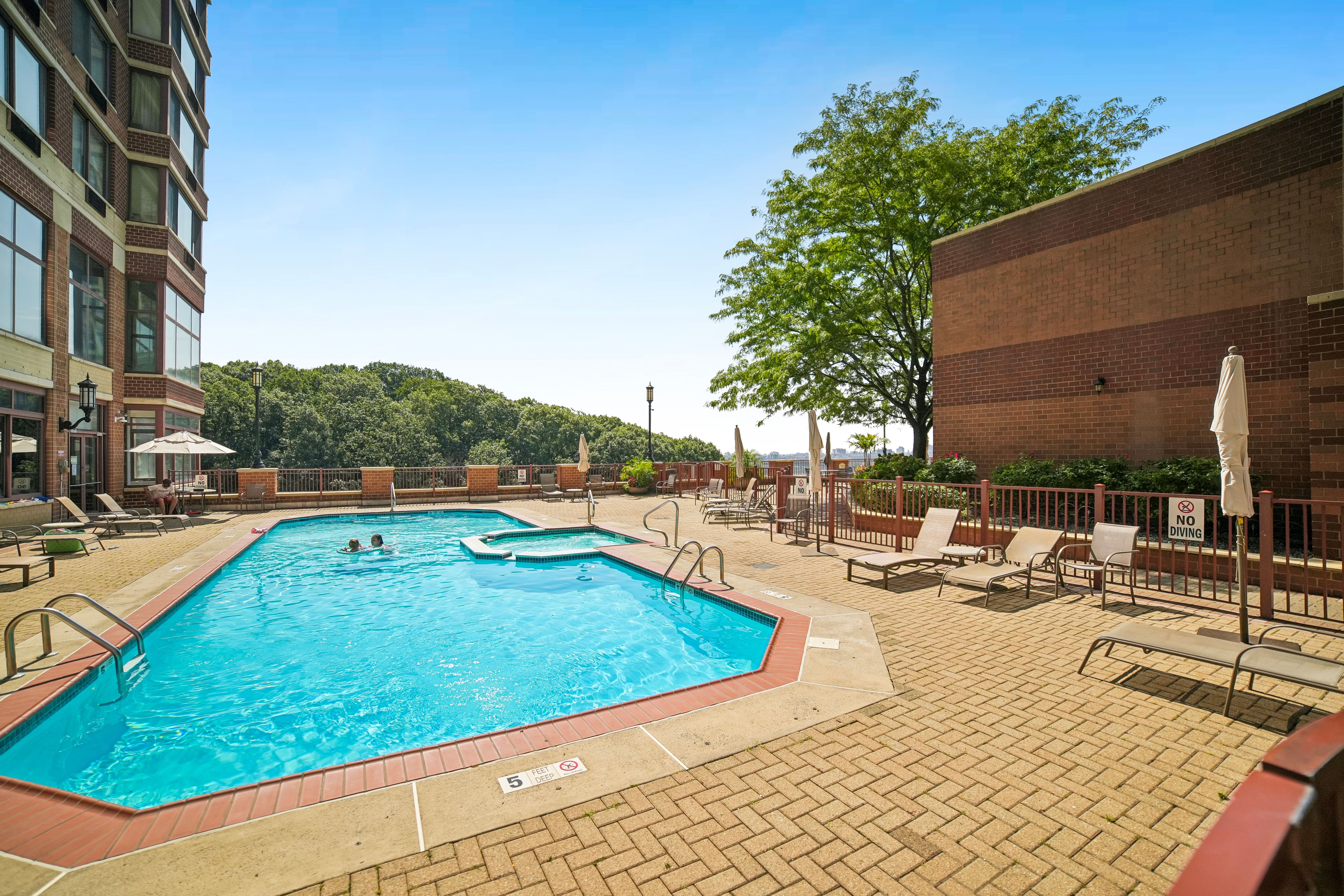 100 Old Palisade Road 3305