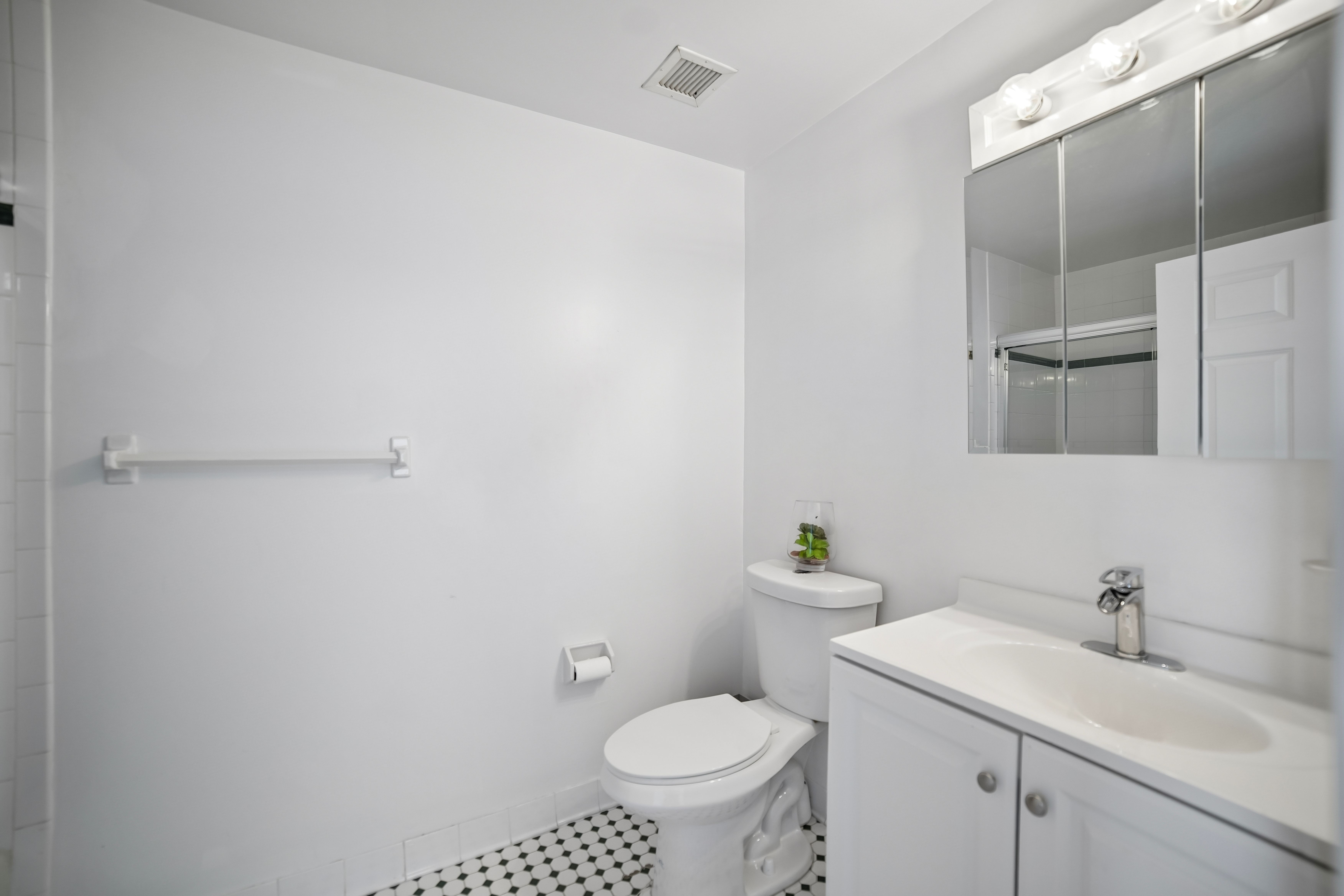 100 Old Palisade Road 3305