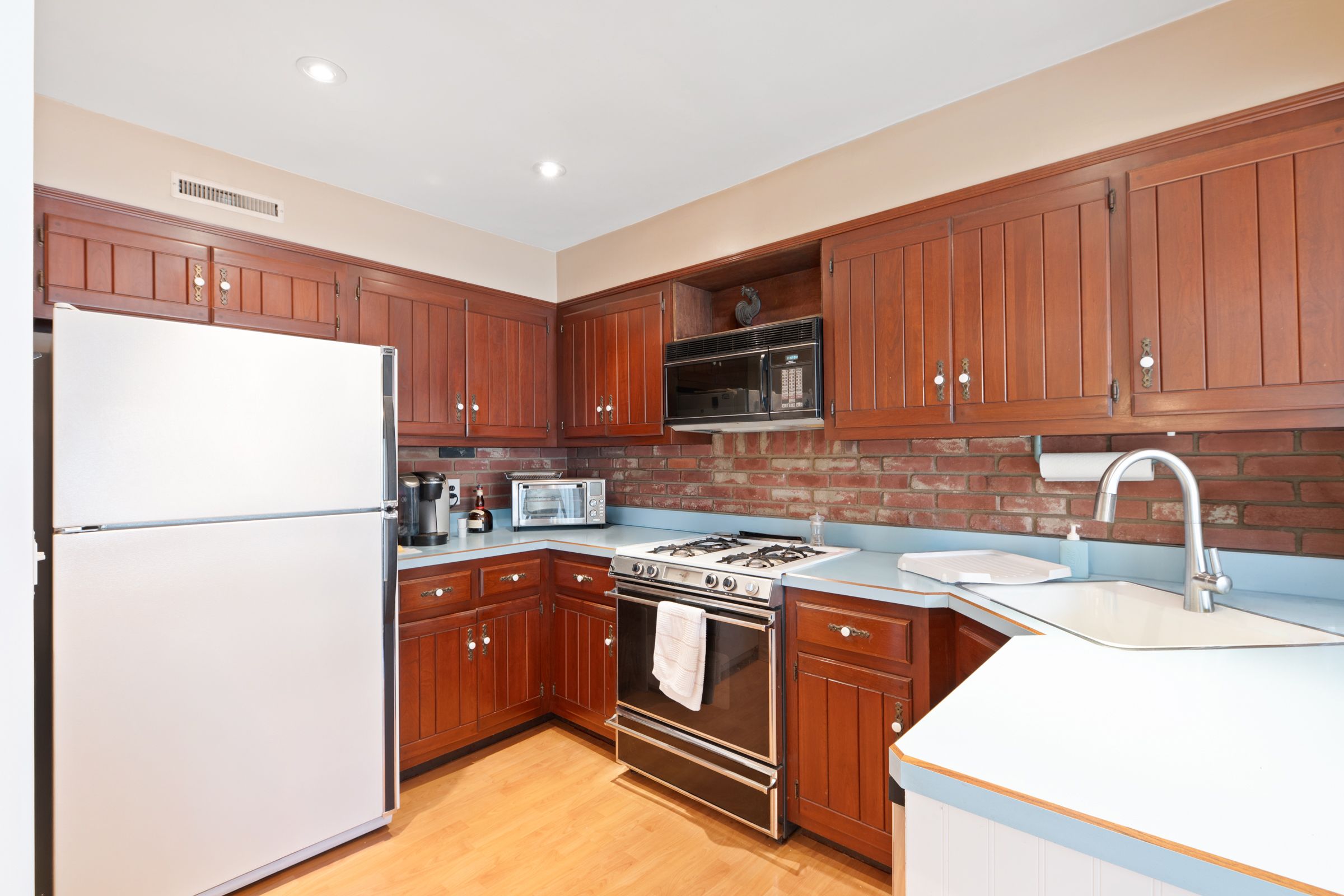 4-29 Summit Avenue 