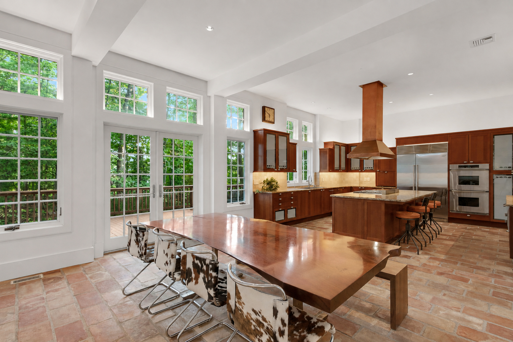 7 Charney Place 