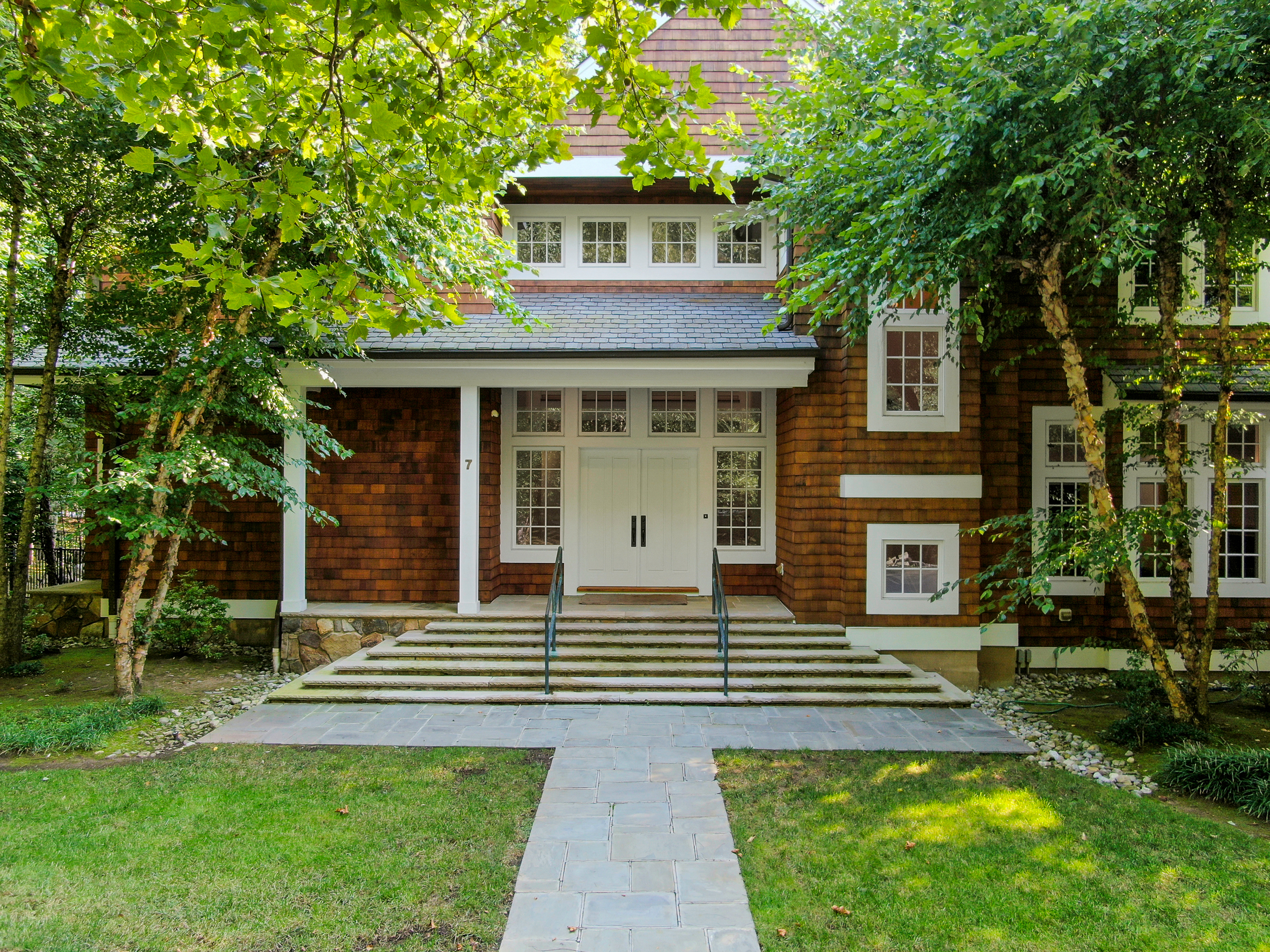 7 Charney Place 