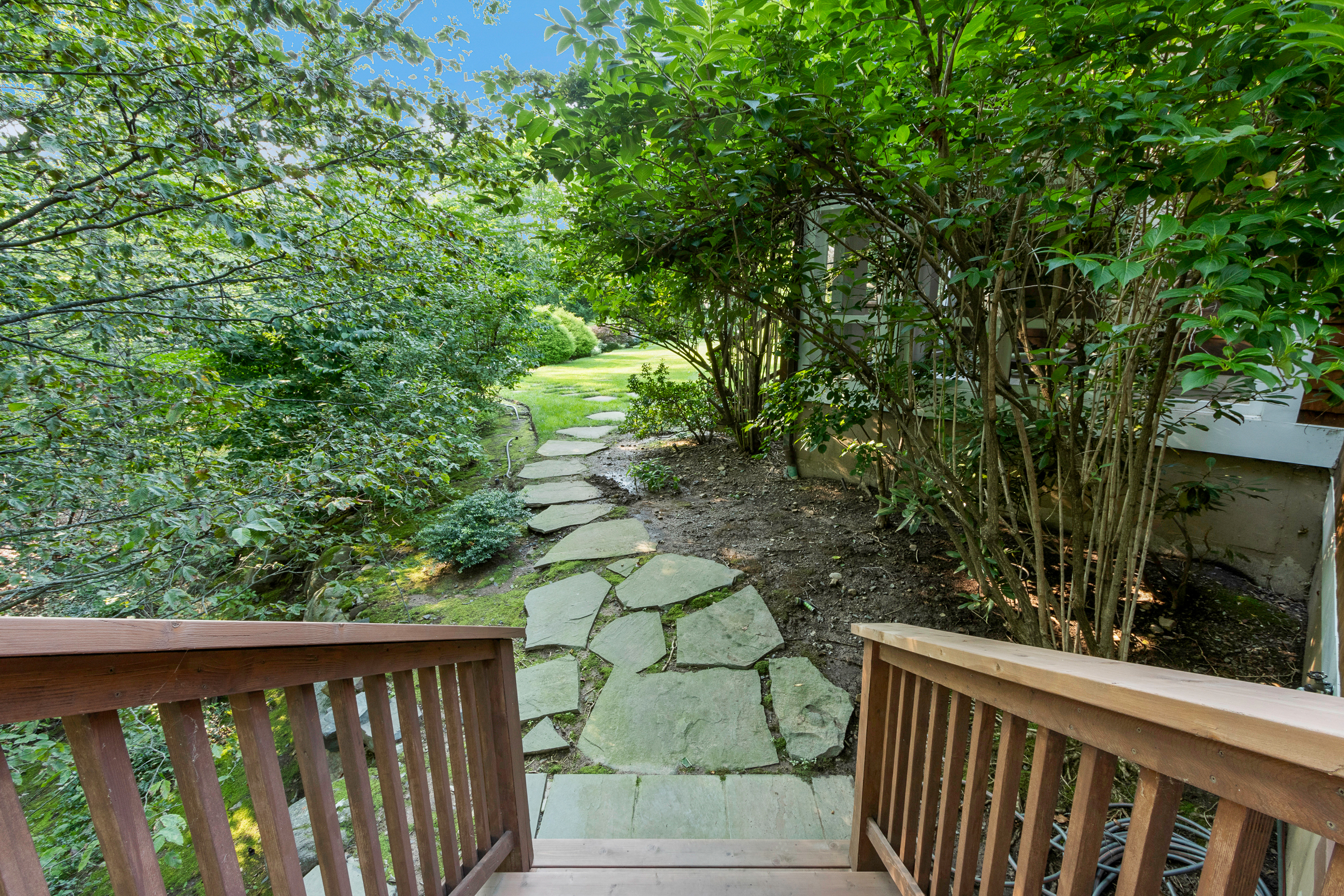 7 Charney Place 