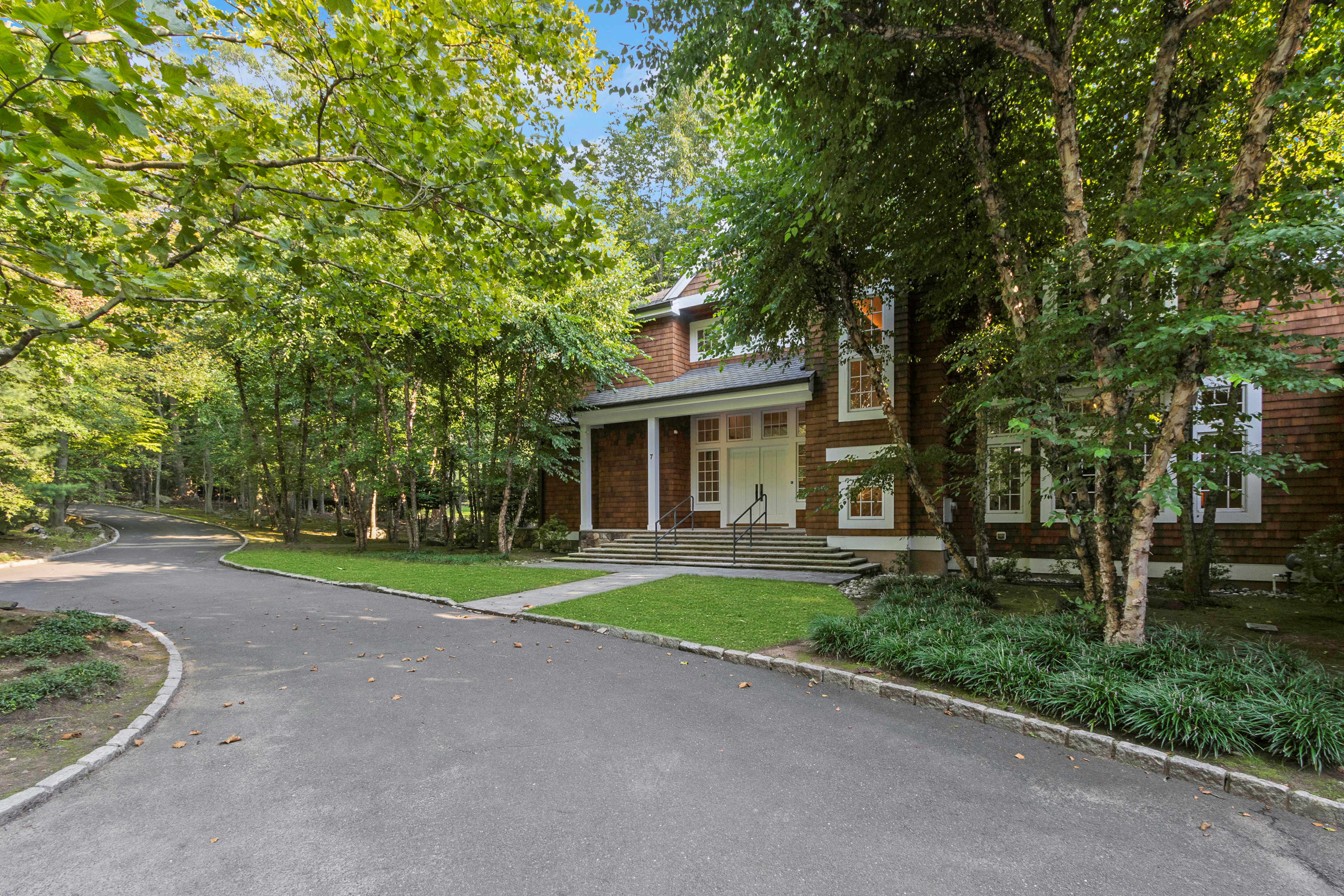 7 Charney Place 