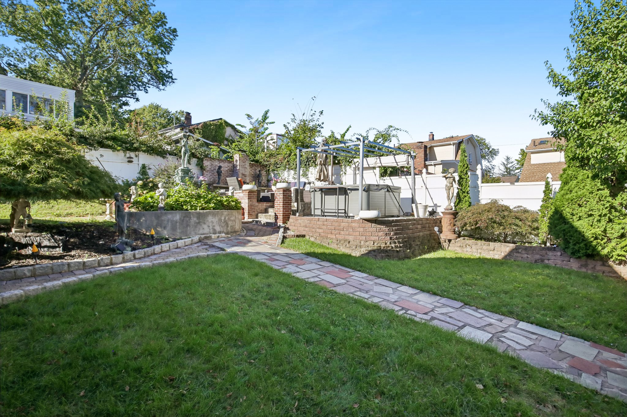 272 Standish Avenue 