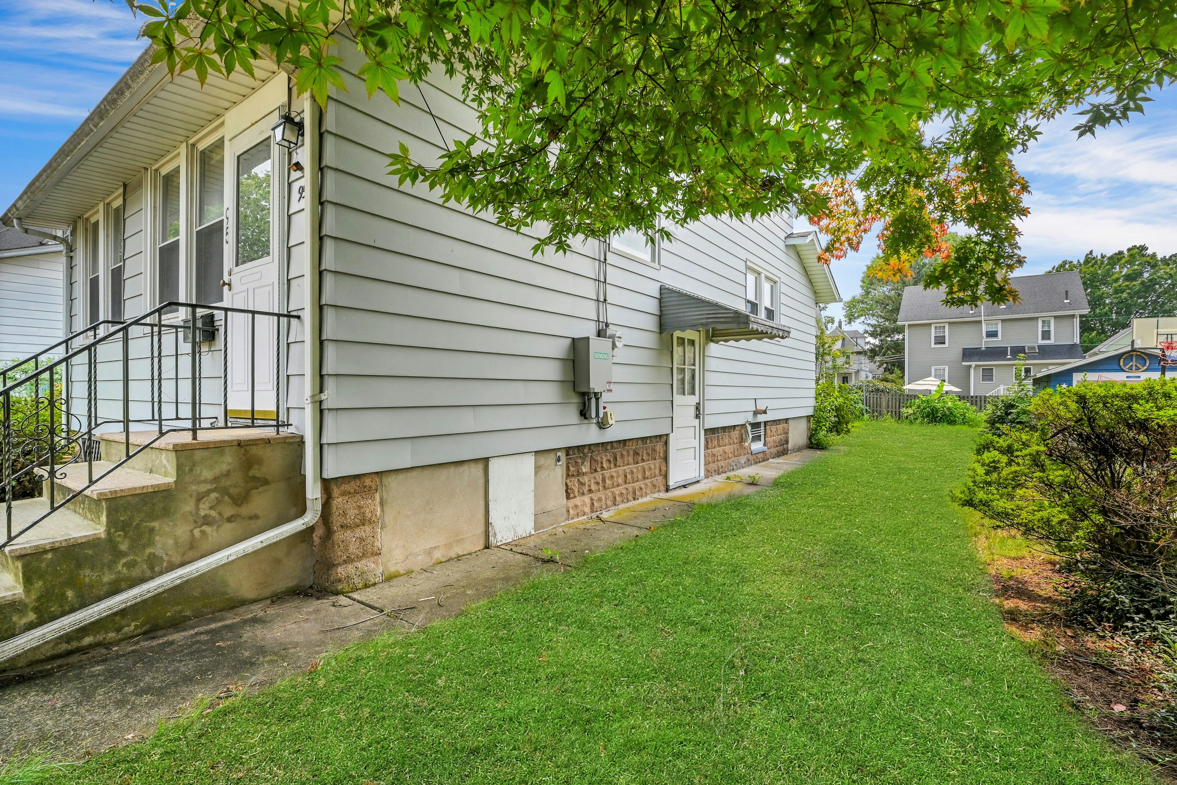 95 Magnolia Avenue 