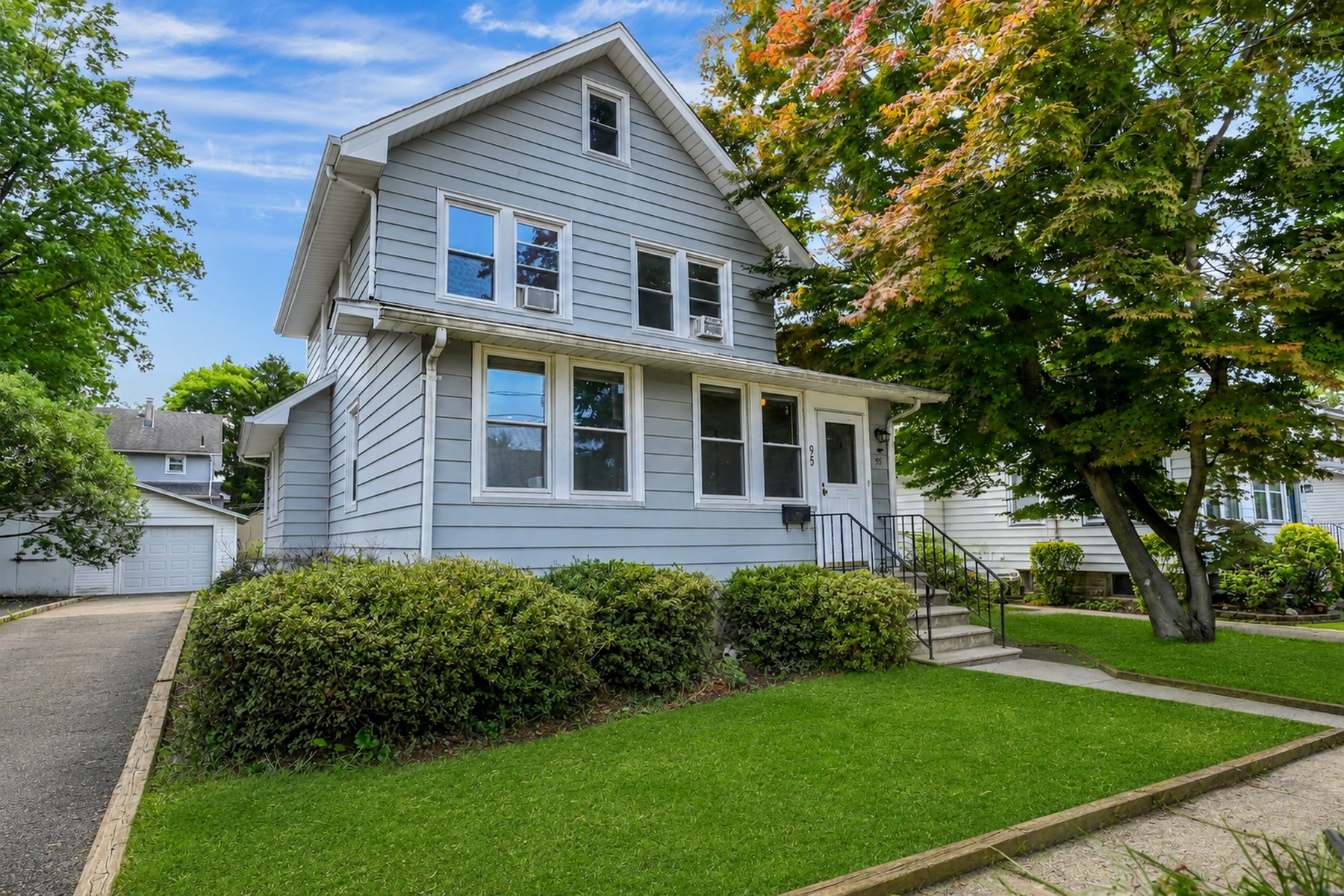95 Magnolia Avenue 