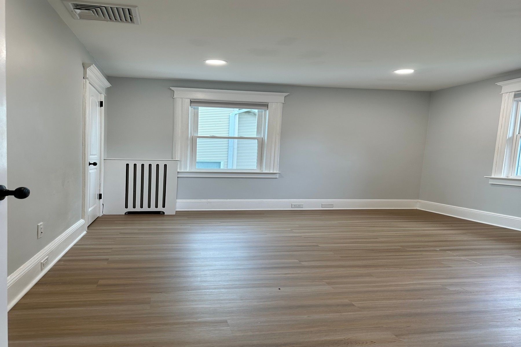 30 Knox Ave 
