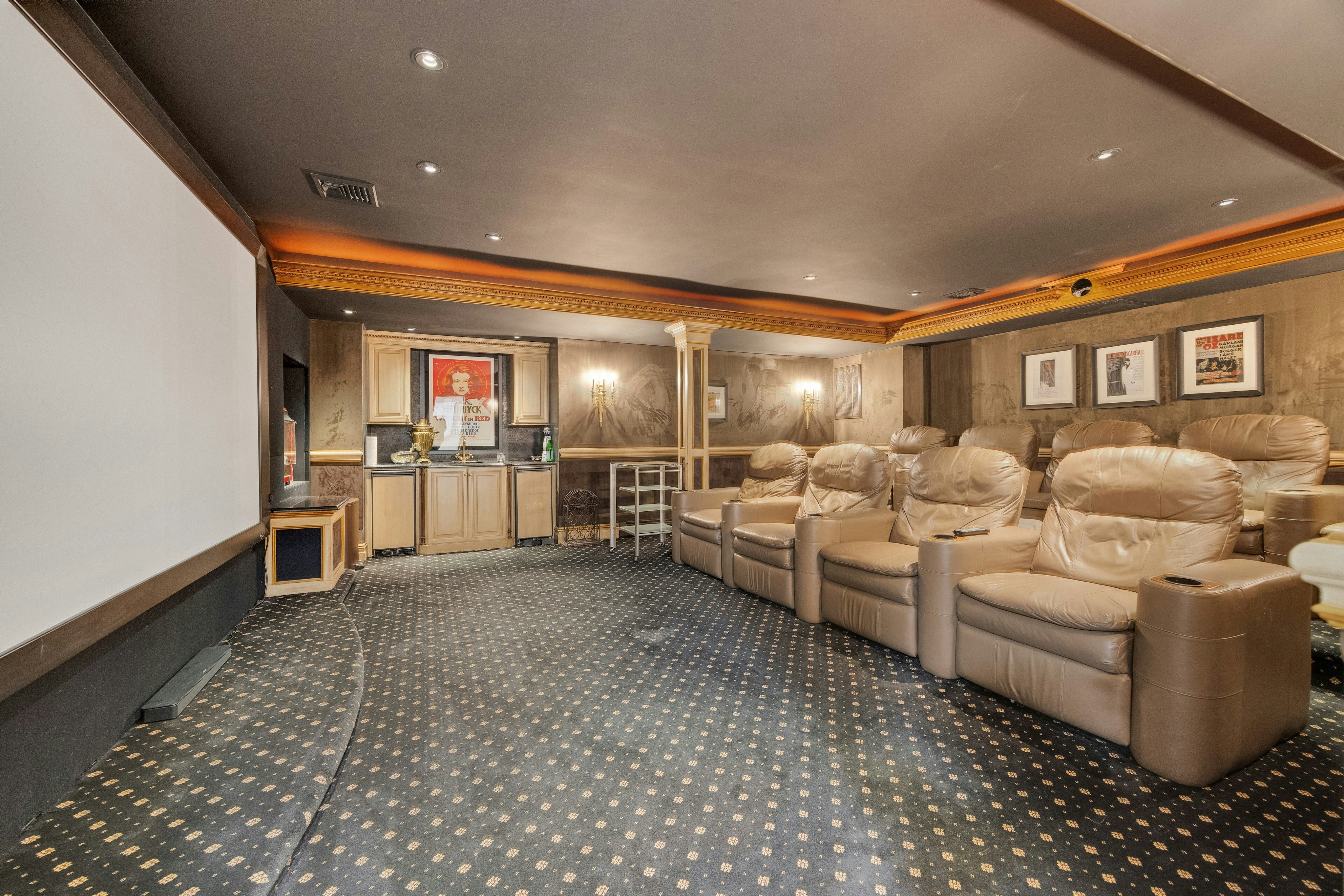 186 Hoover Drive 