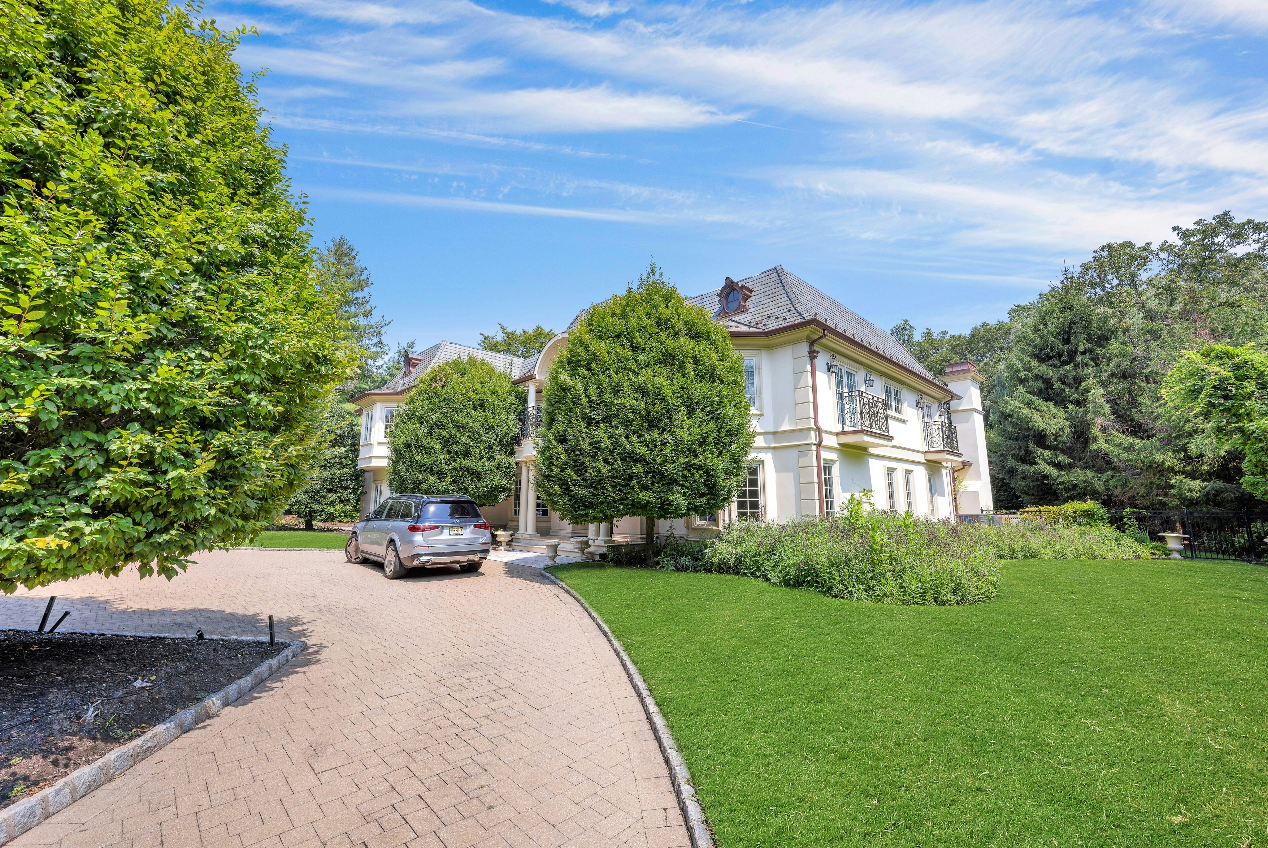 186 Hoover Drive 