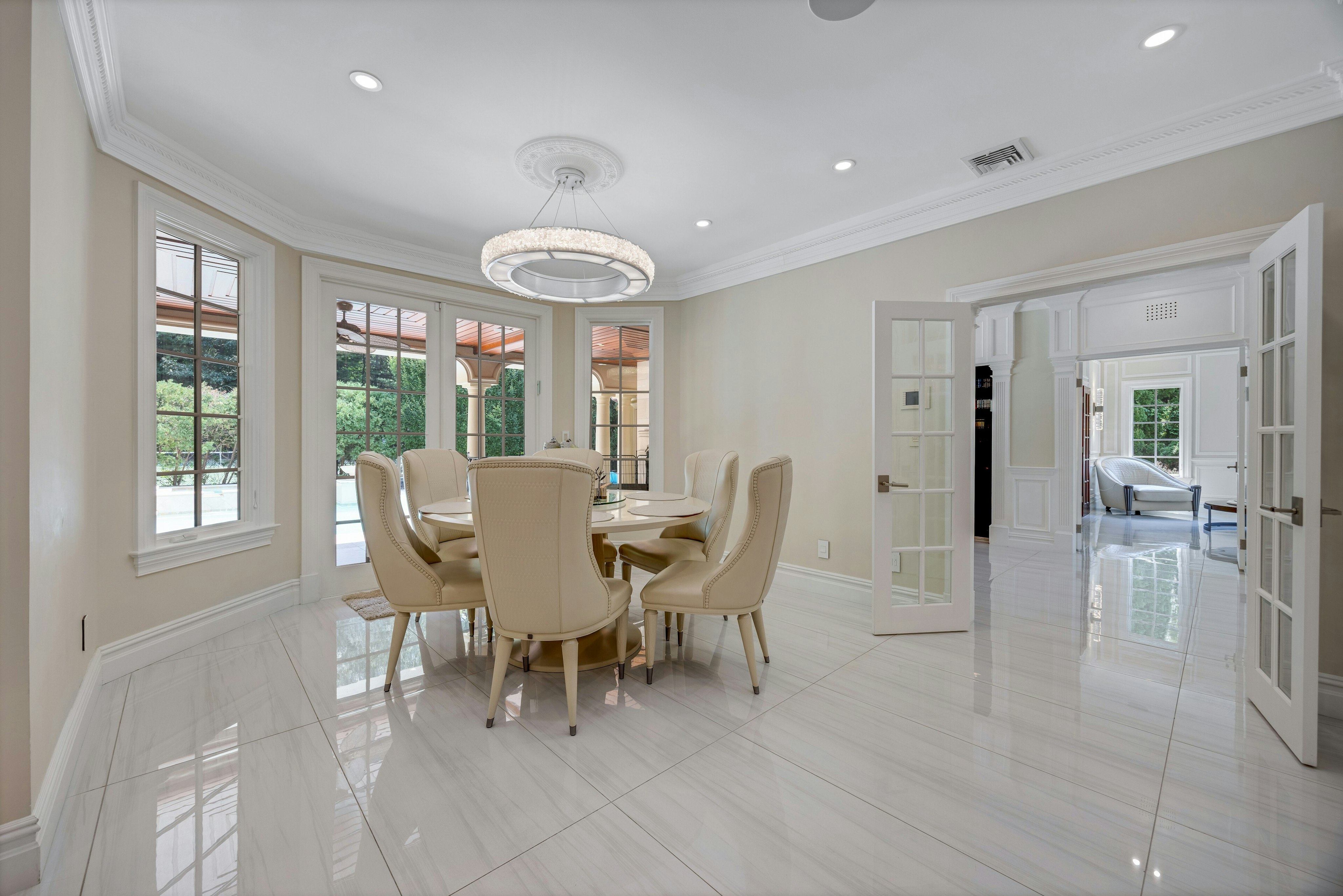 186 Hoover Drive 