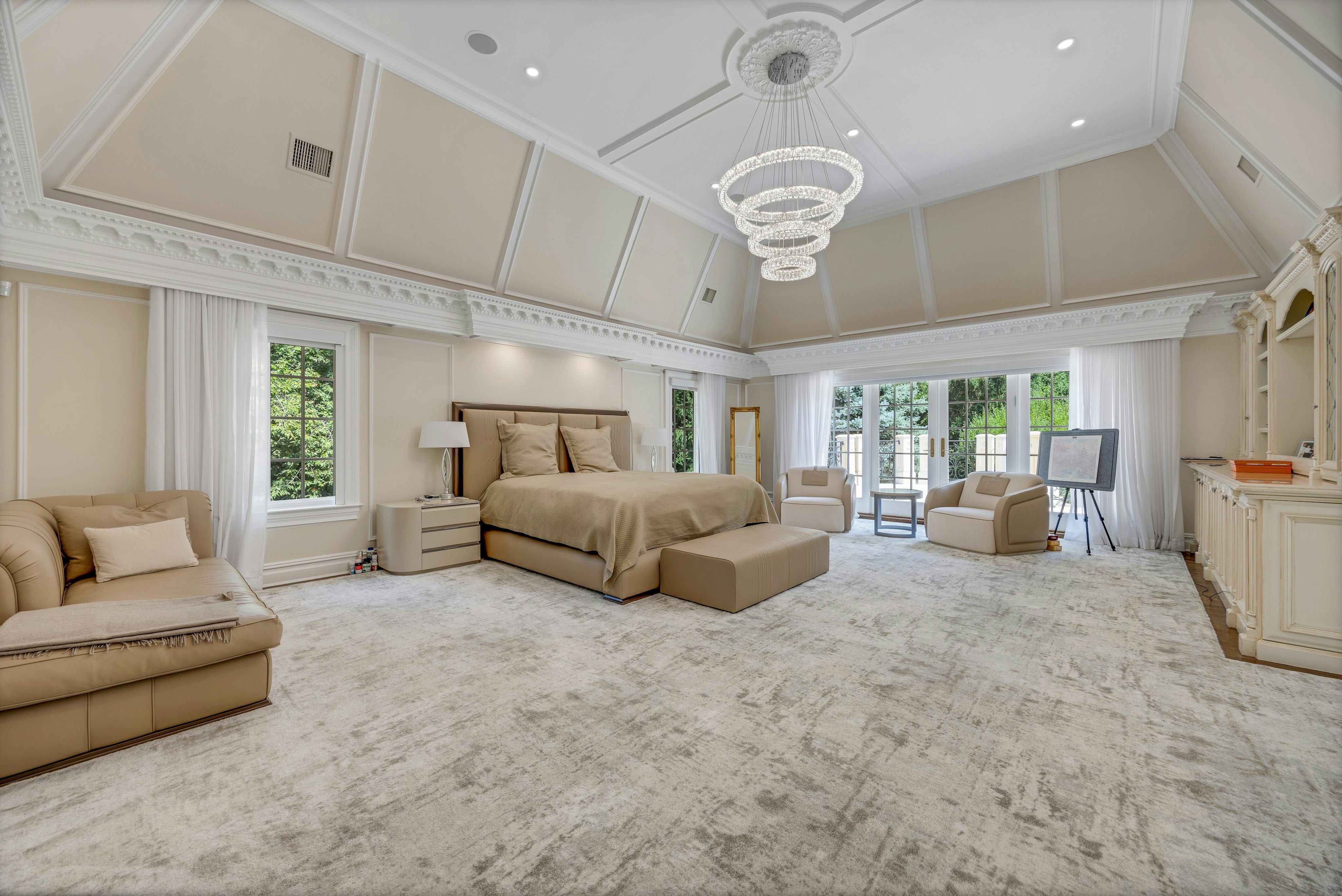 186 Hoover Drive 