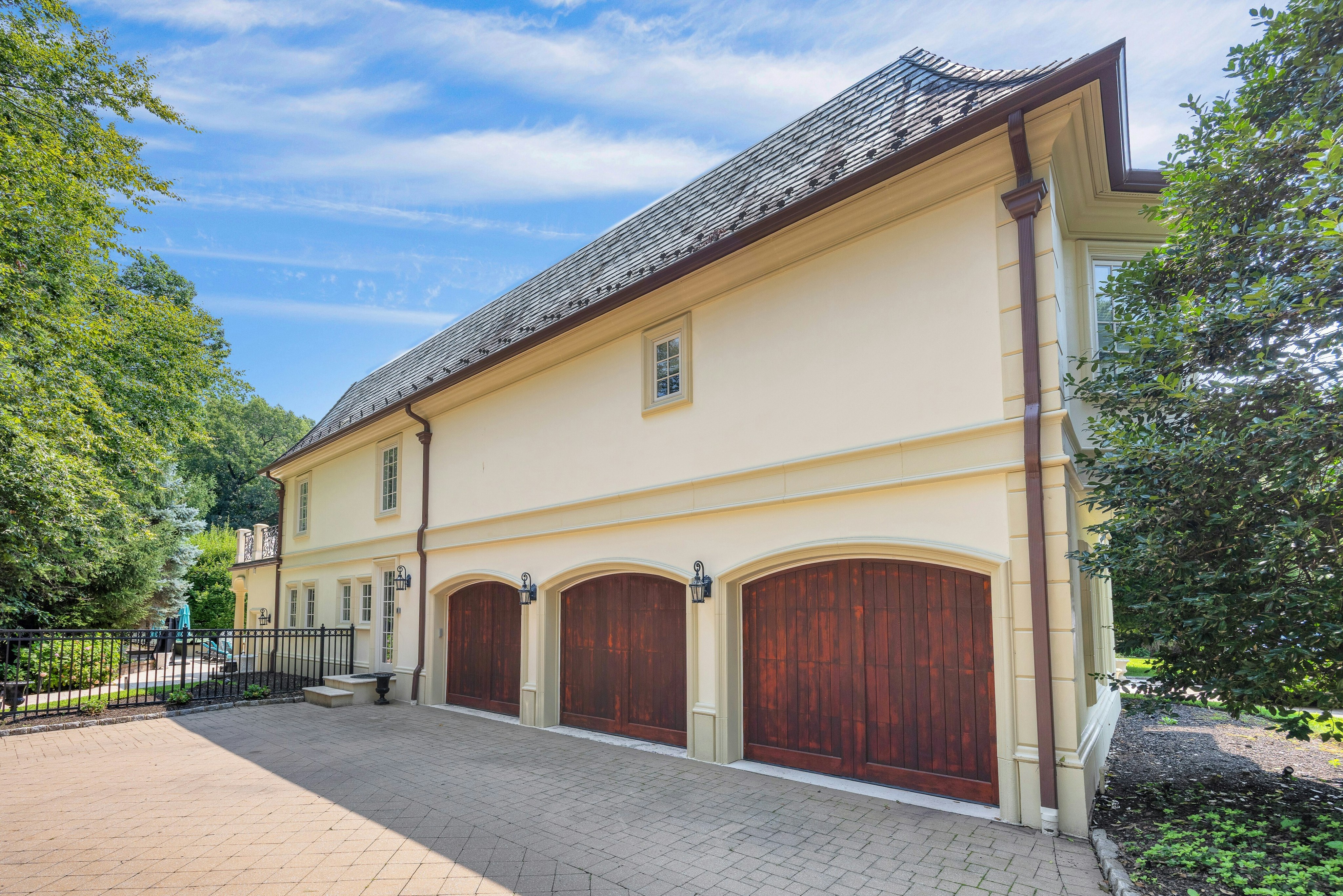 186 Hoover Drive 