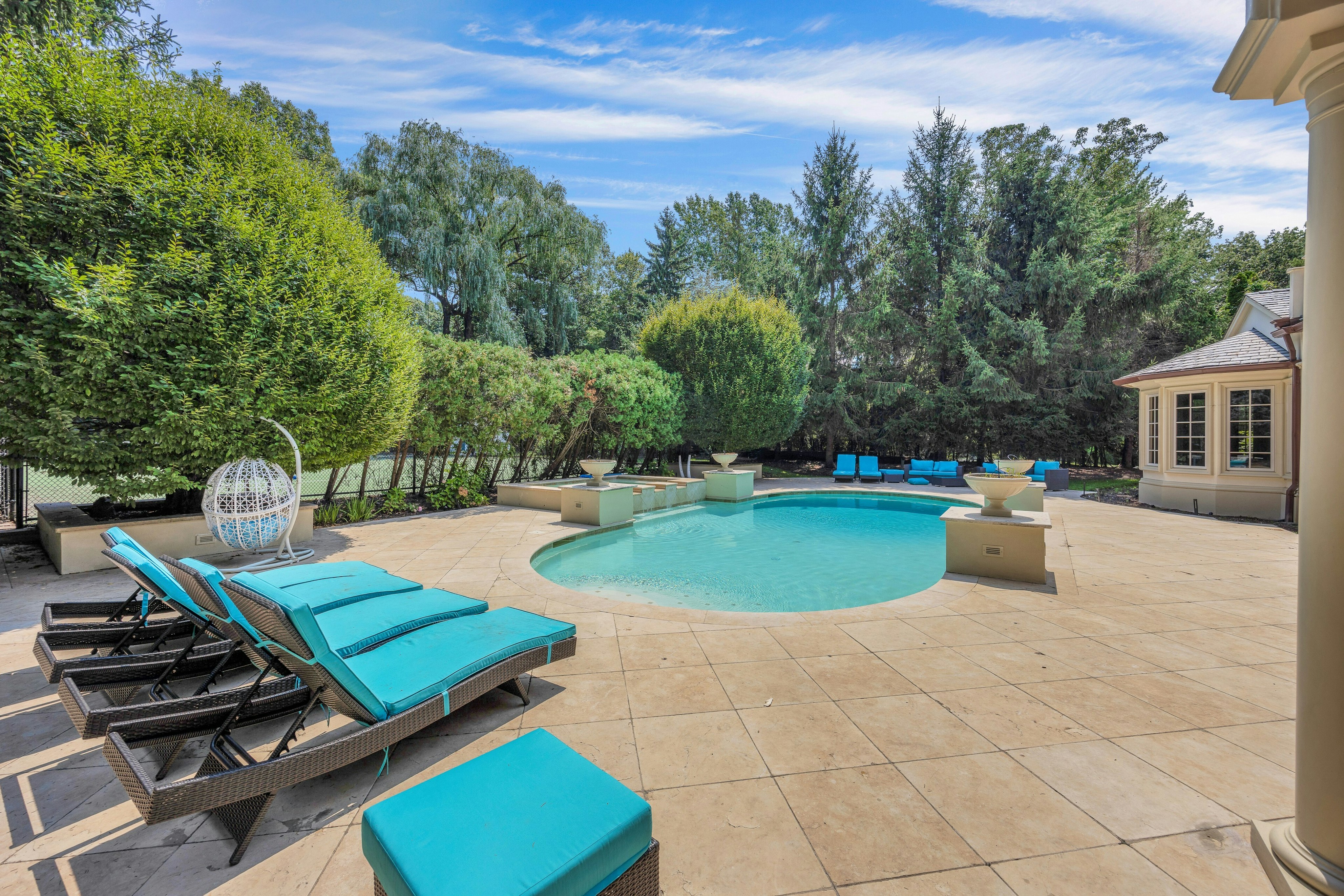 186 Hoover Drive 