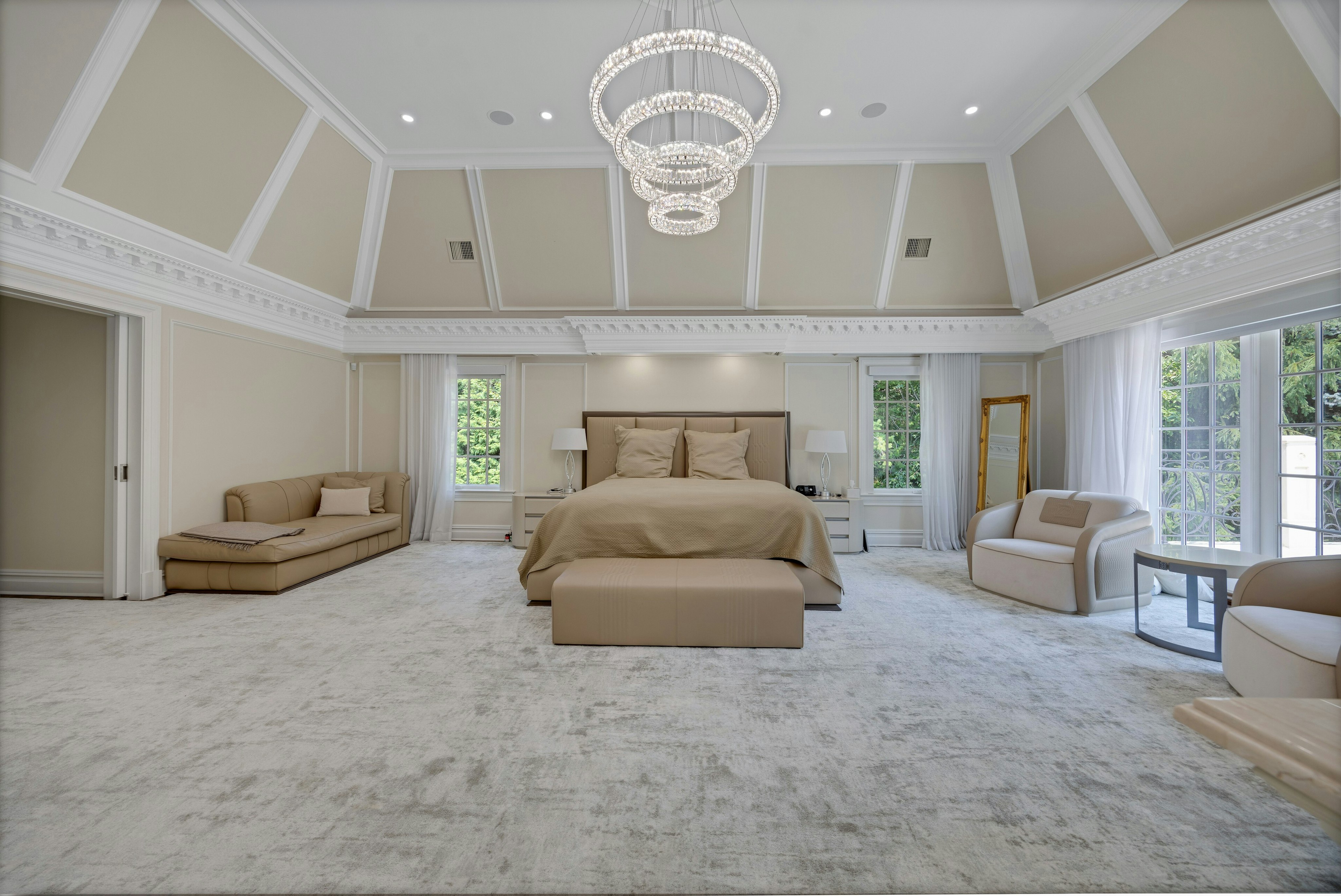186 Hoover Drive 