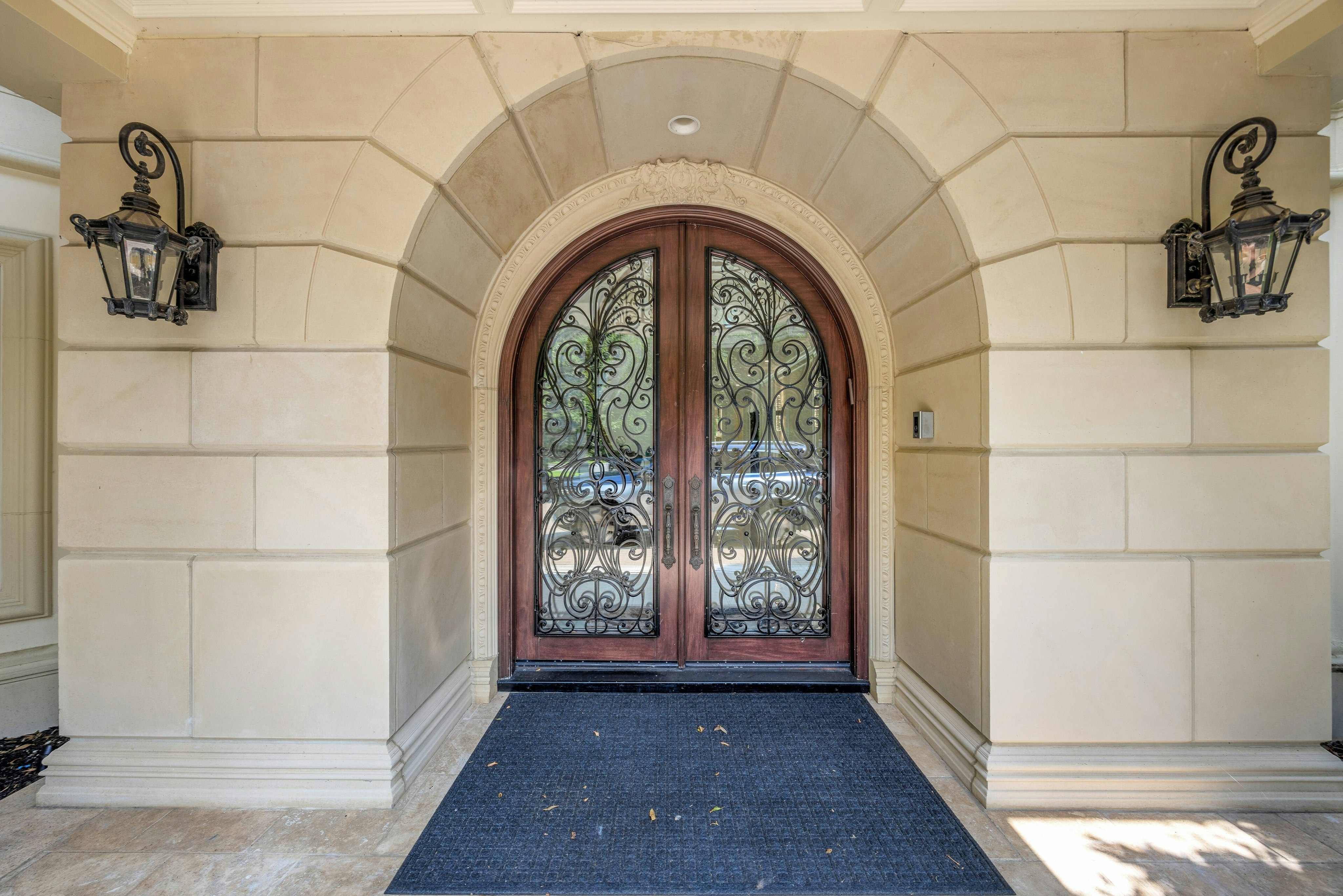 186 Hoover Drive 