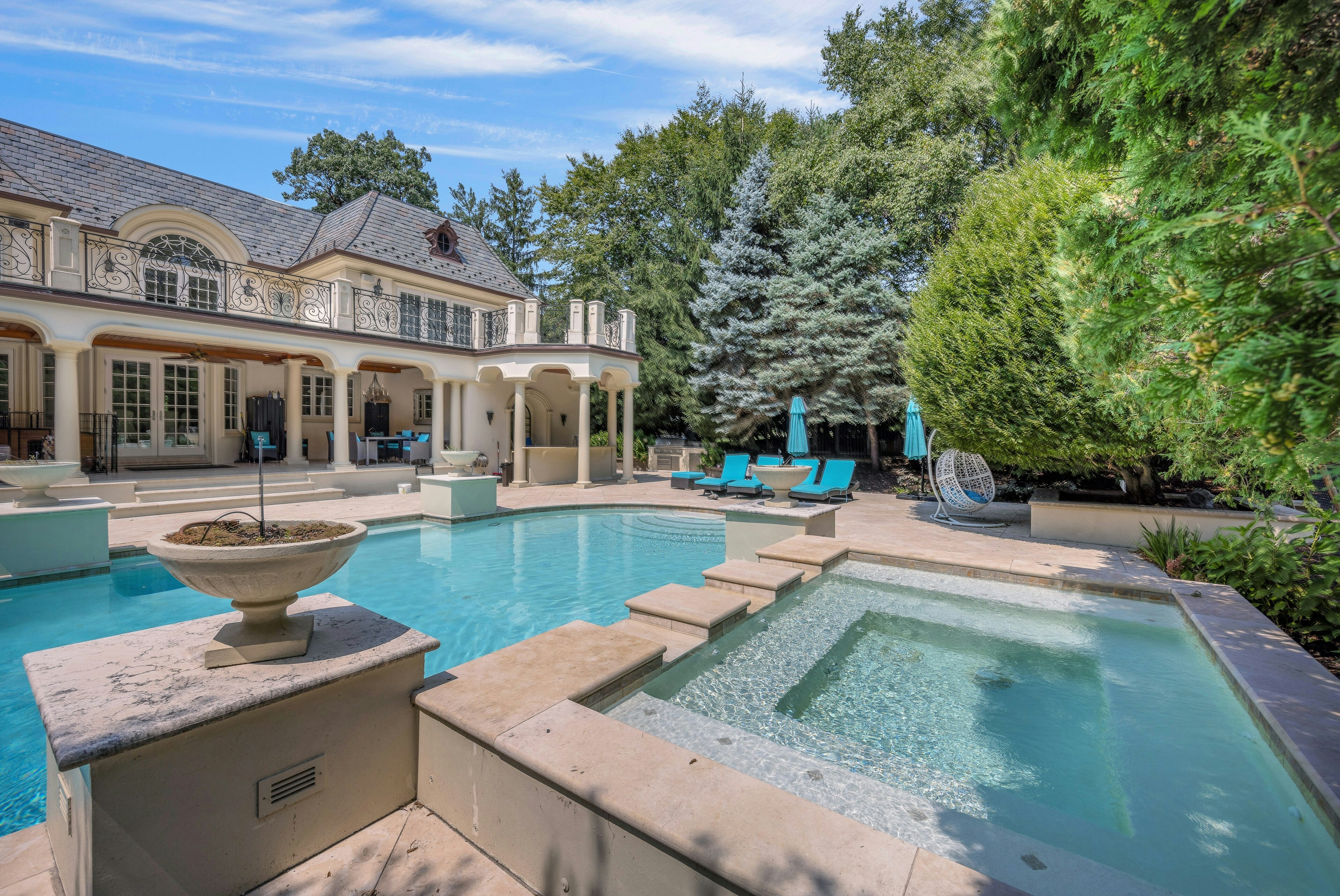 186 Hoover Drive 