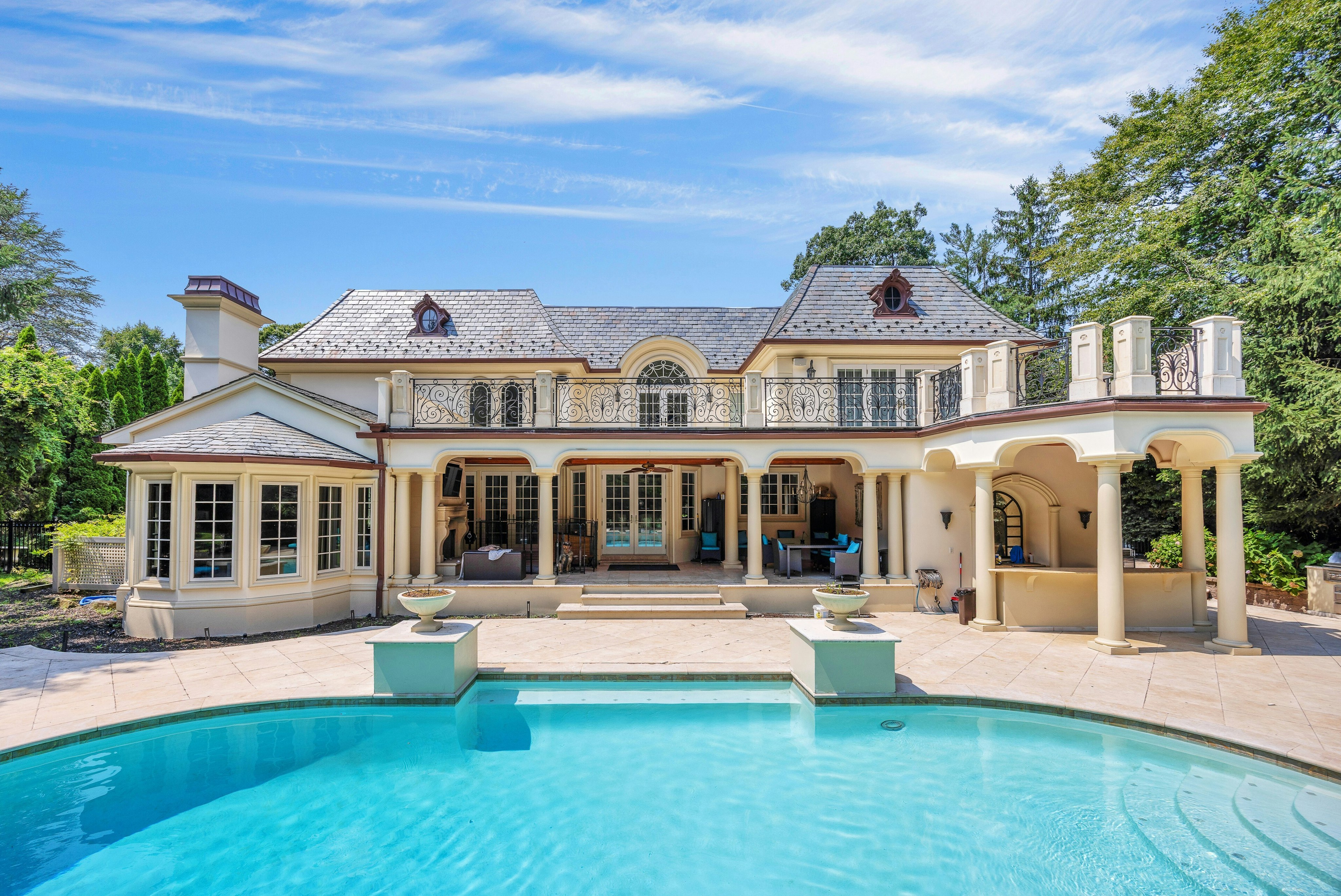 186 Hoover Drive 