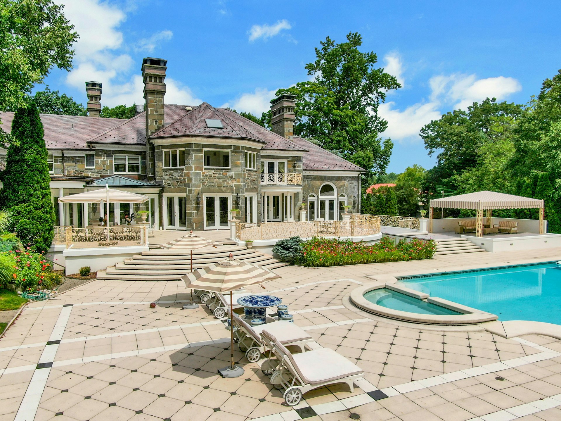 64 Rio Vista Drive
