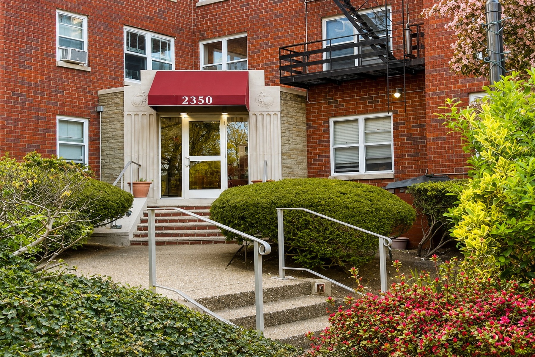 2350 Linwood Avenue Unit# 1G