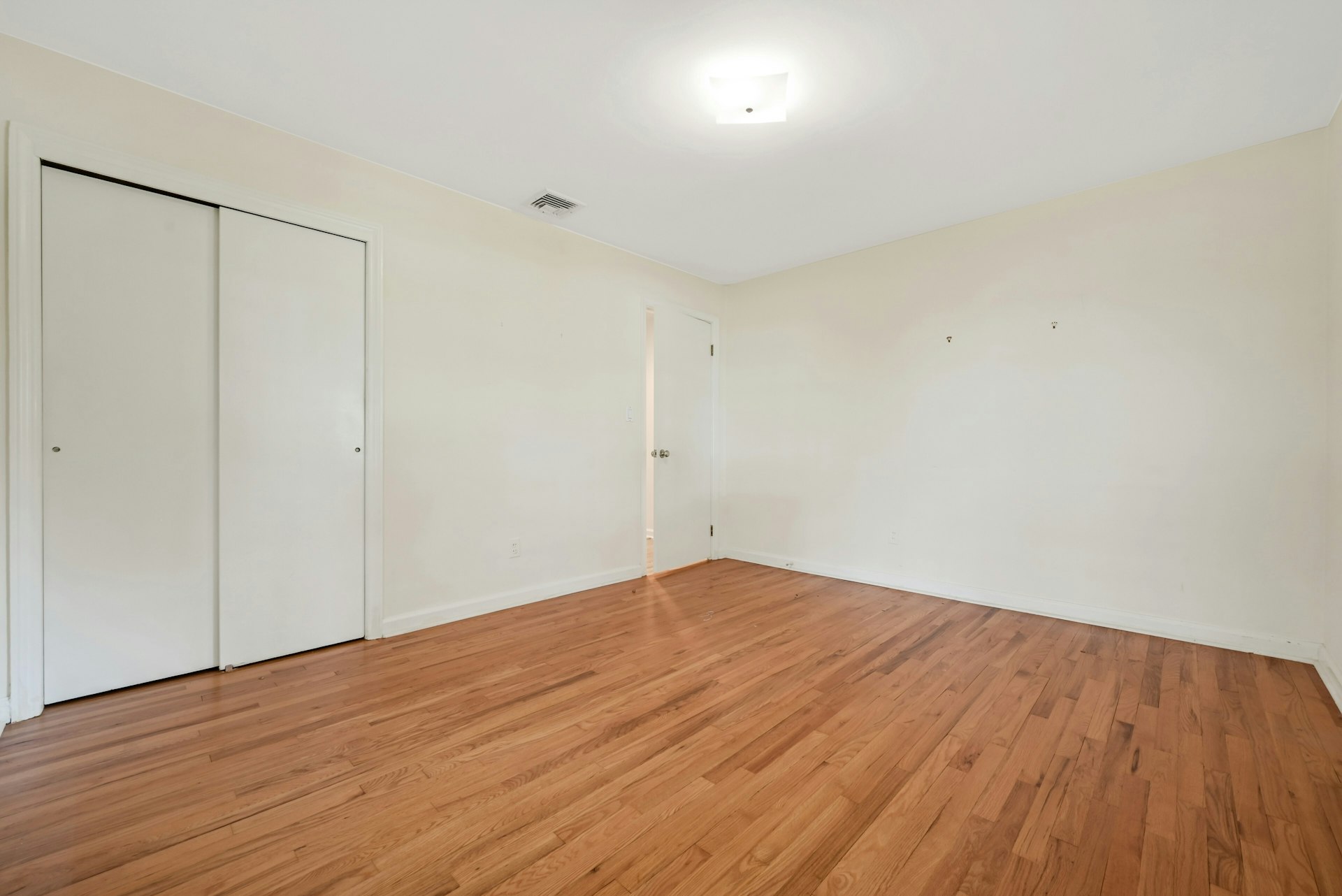 12 Leoson Parkway 