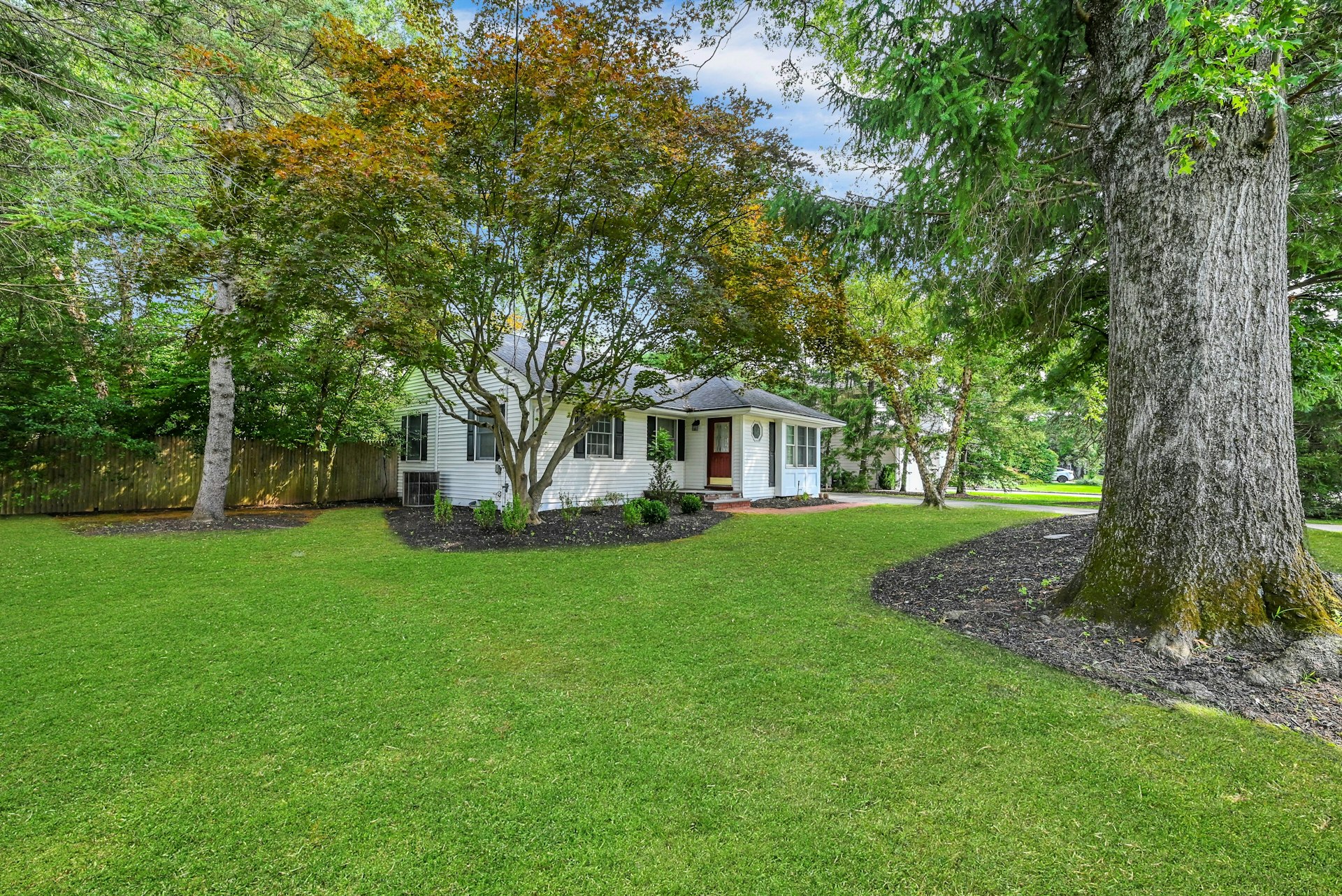 12 Leoson Parkway 