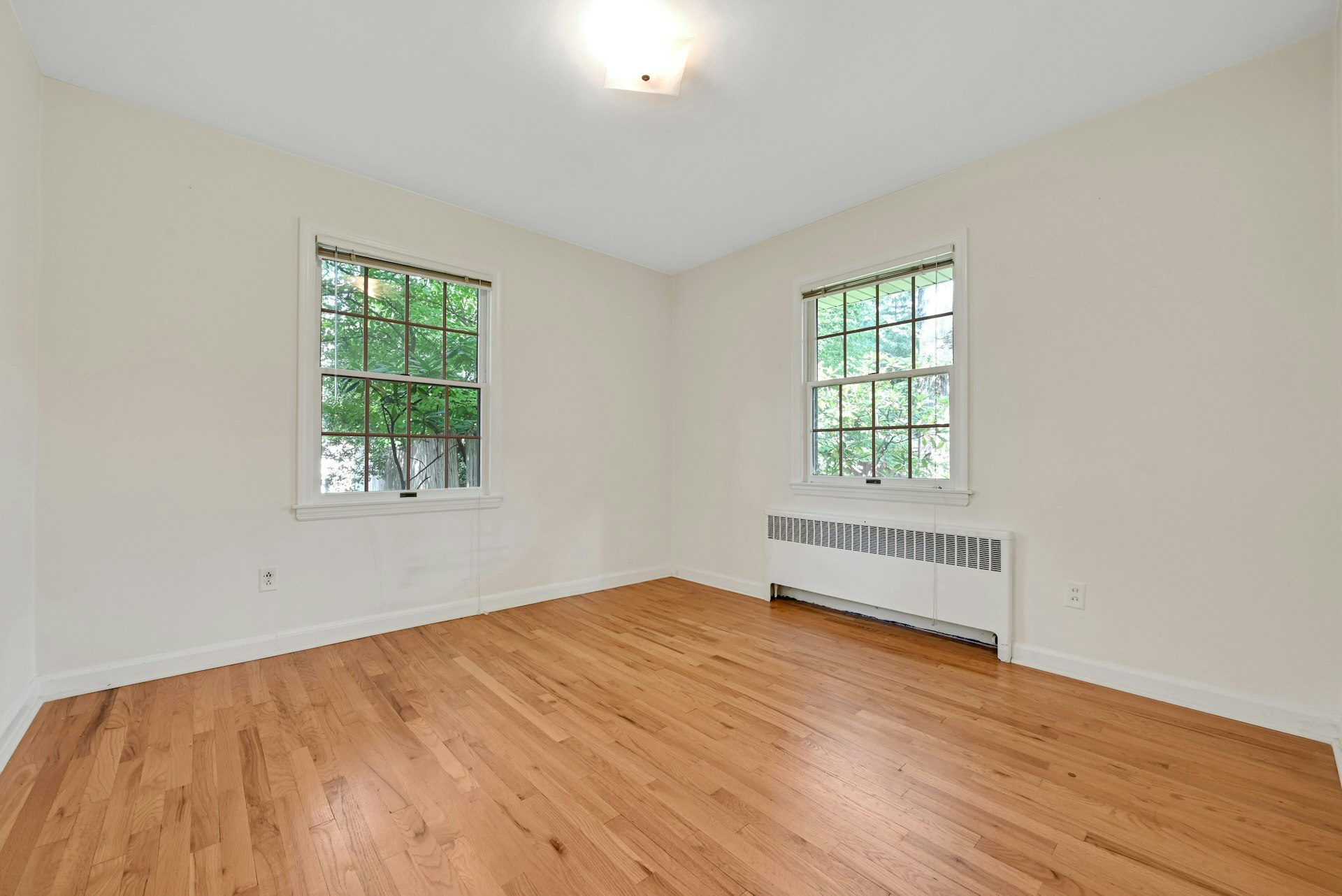 12 Leoson Parkway 