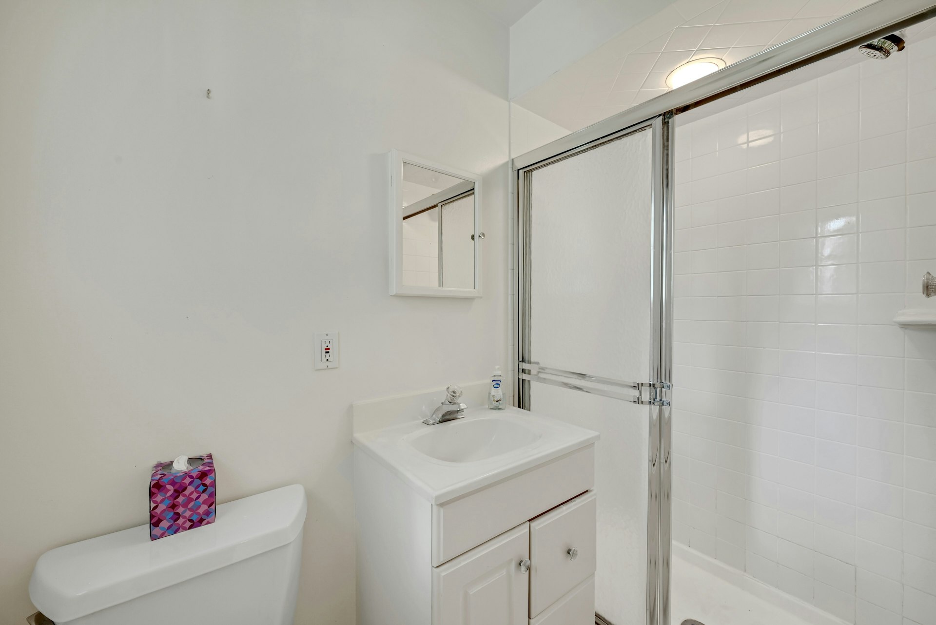 12 Leoson Parkway 
