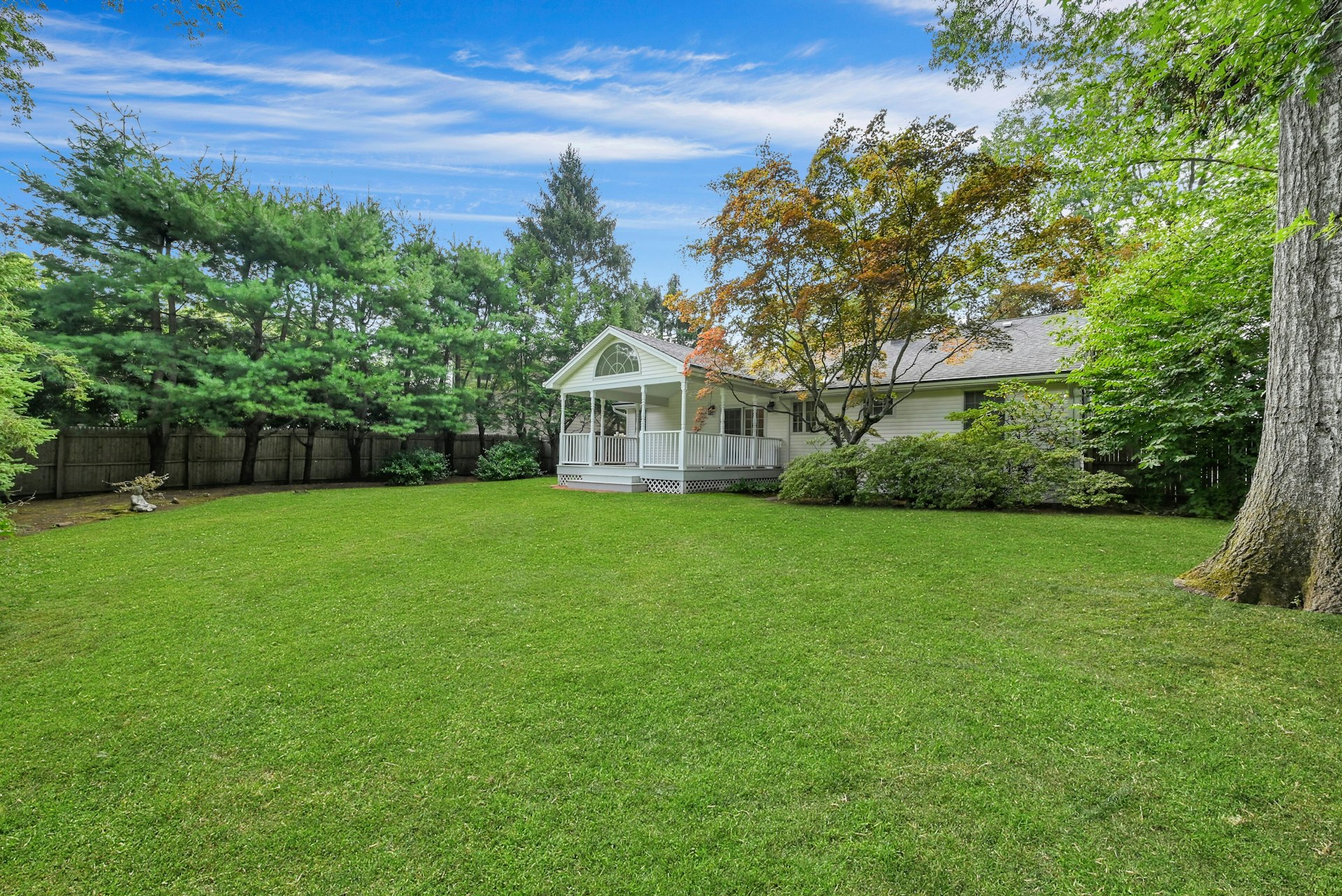 12 Leoson Parkway 