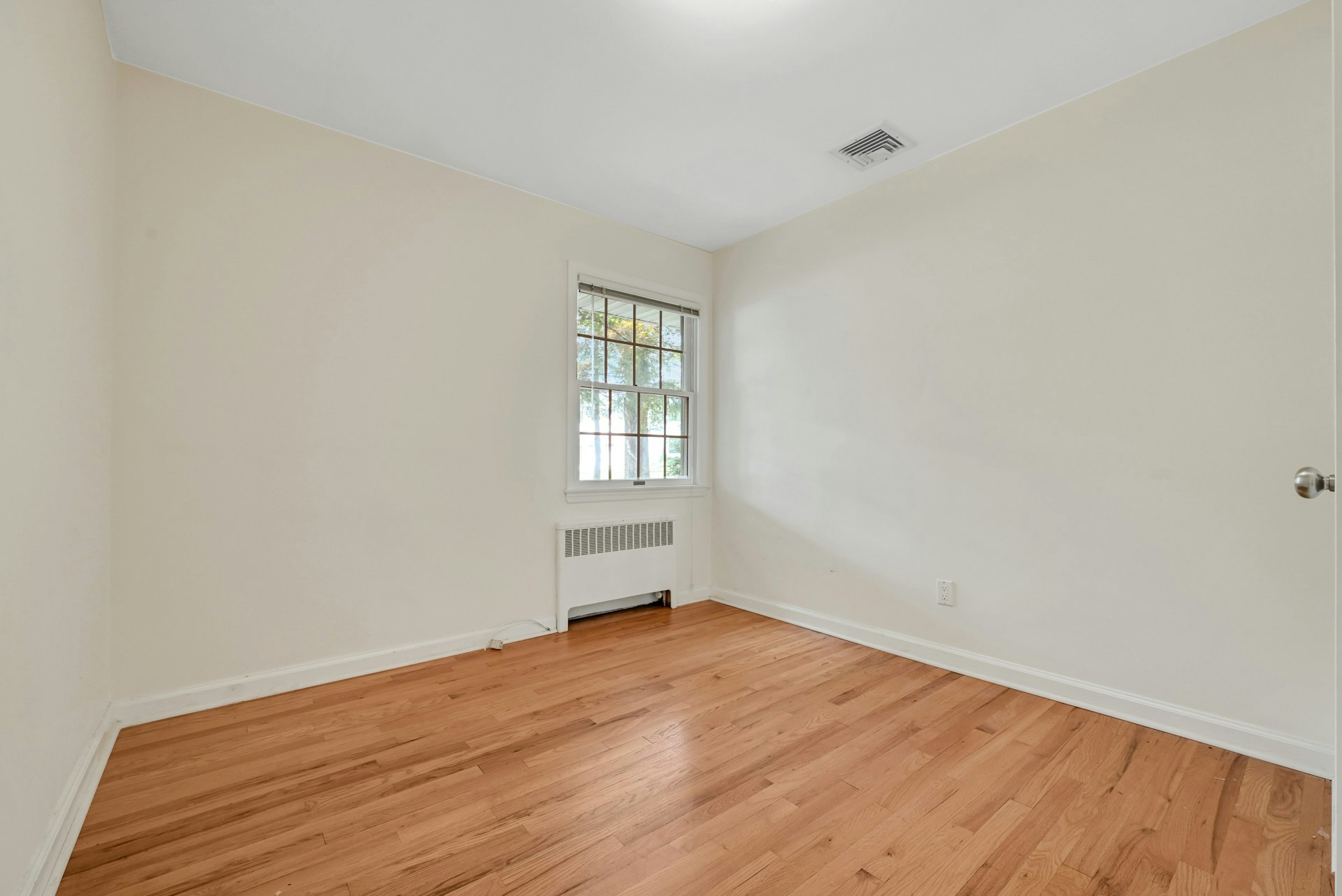 12 Leoson Parkway 