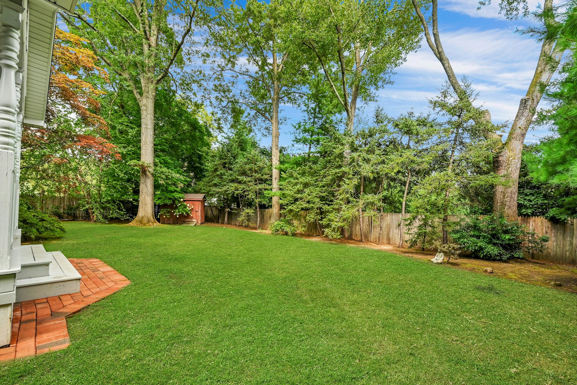 12 Leoson Parkway 
