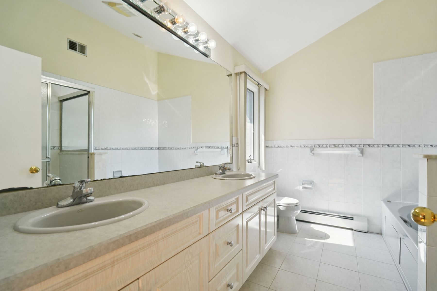 2452 Camner Unit# A