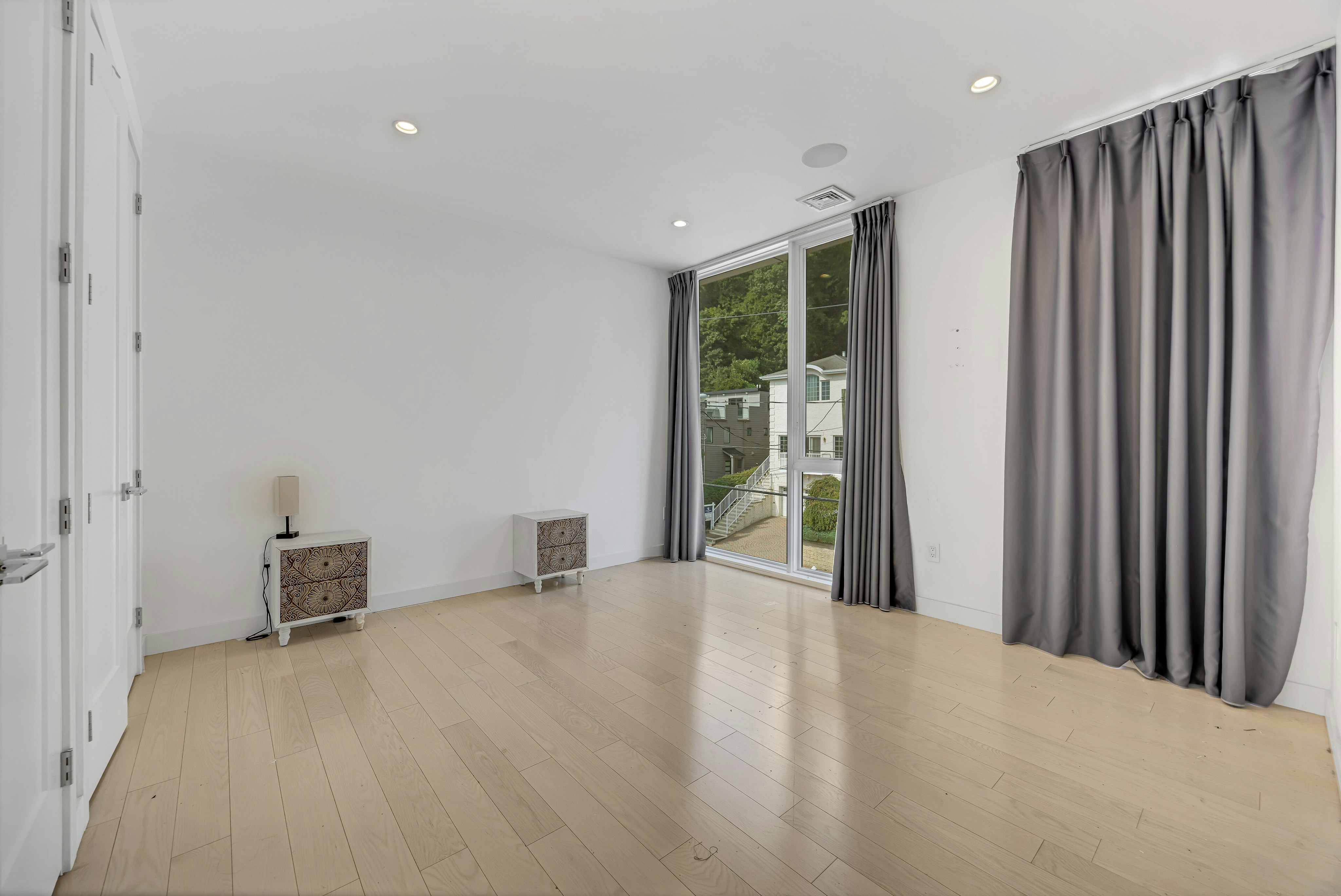 757 Undercliff Avenue 