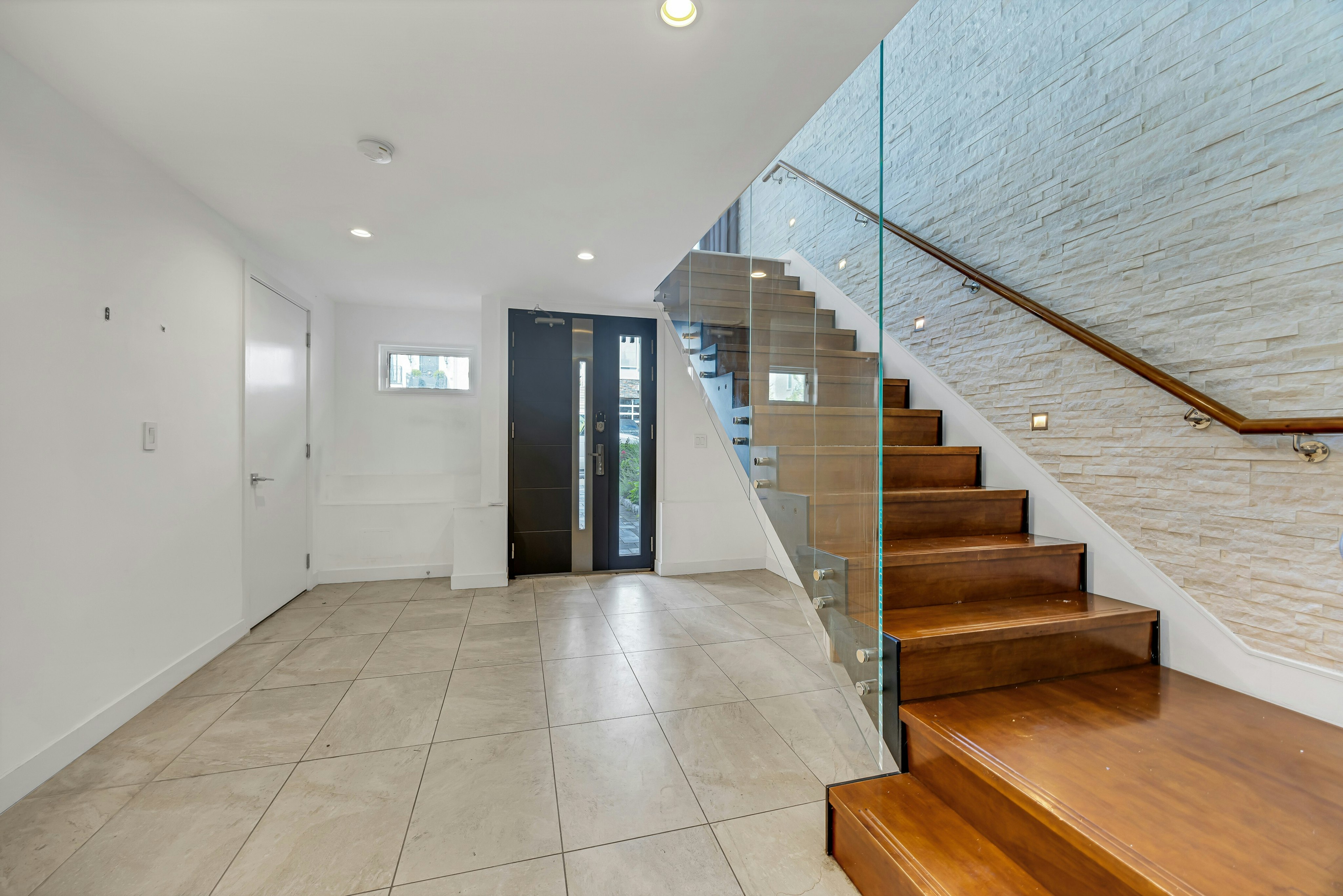 757 Undercliff Avenue 