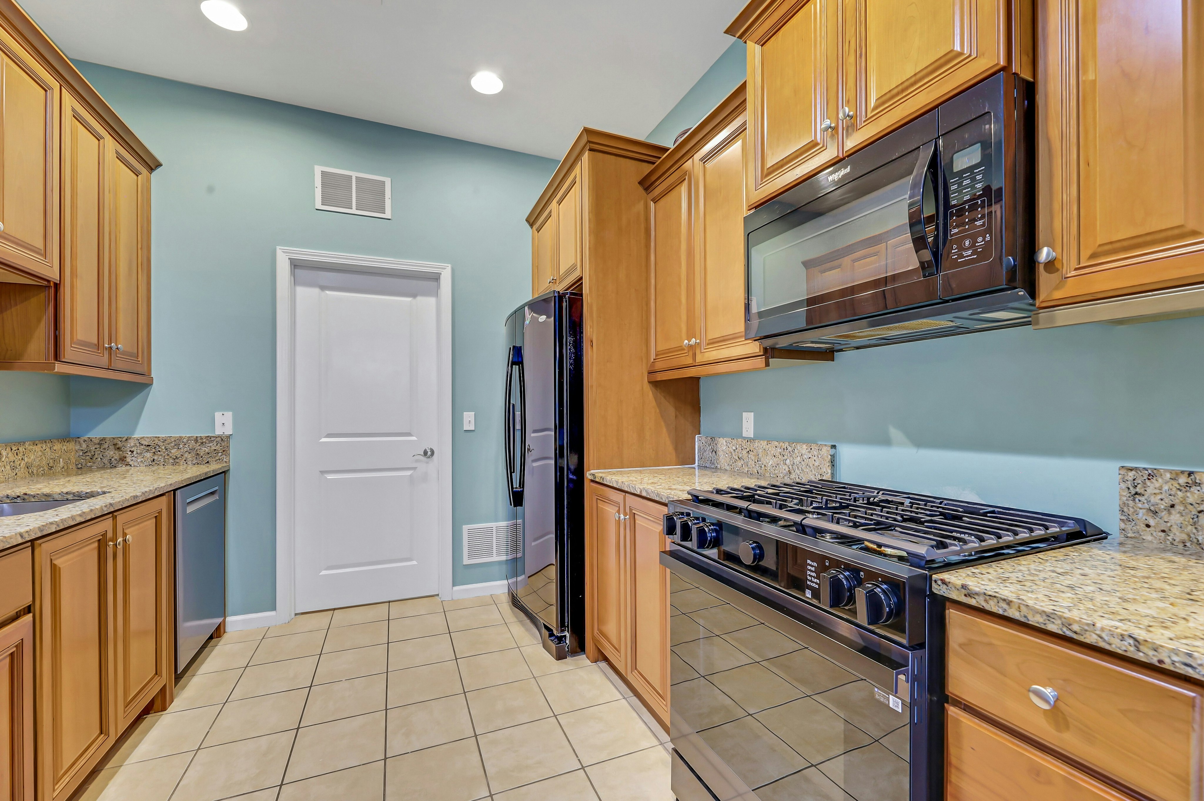 906 River Place 